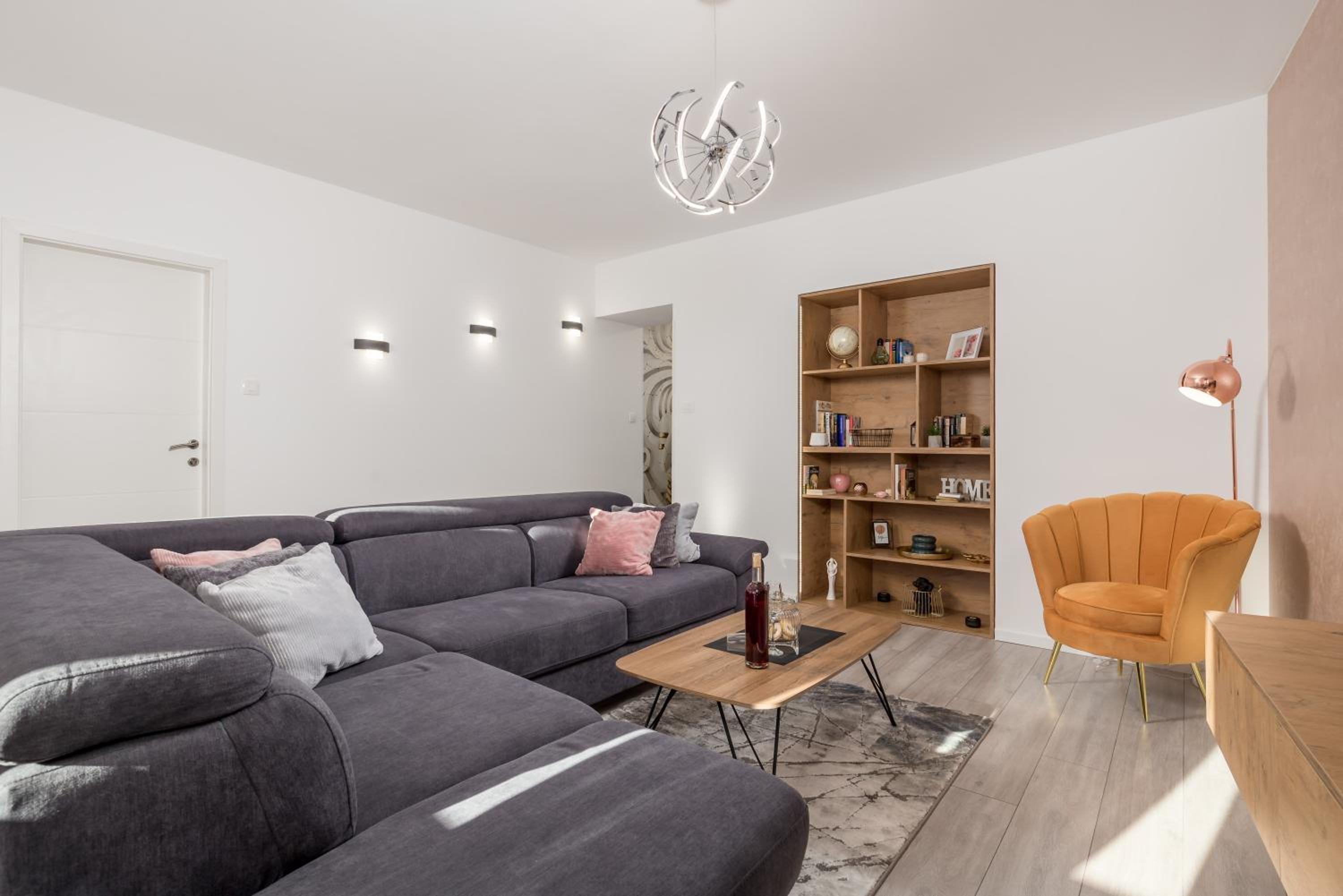 Two-Bedroom Apartment - Photo 25