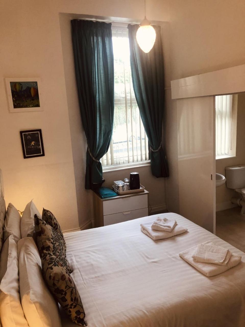 Standard Double Room photo 2