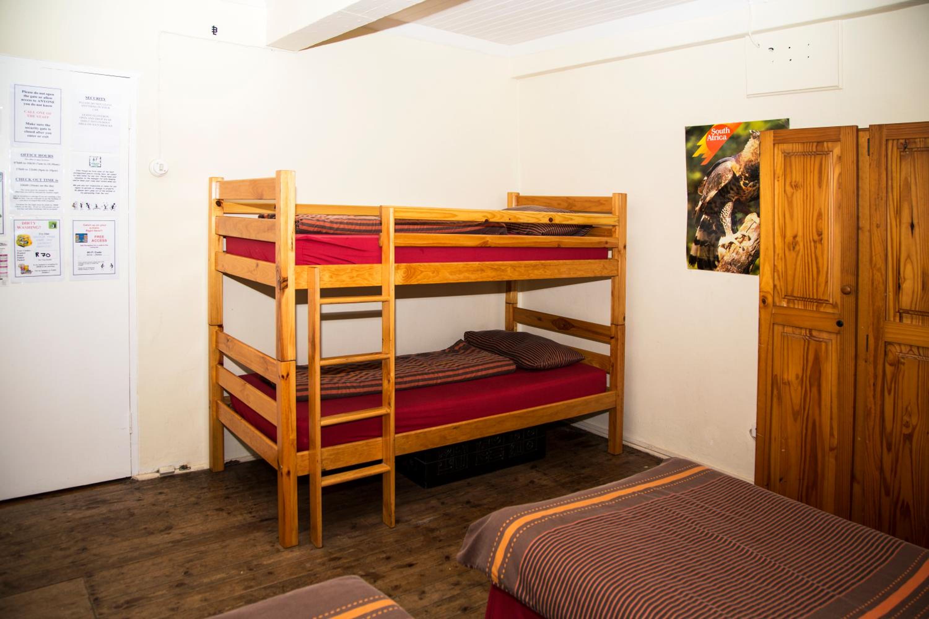 Quadruple Room with Shared Bathroom photo 1
