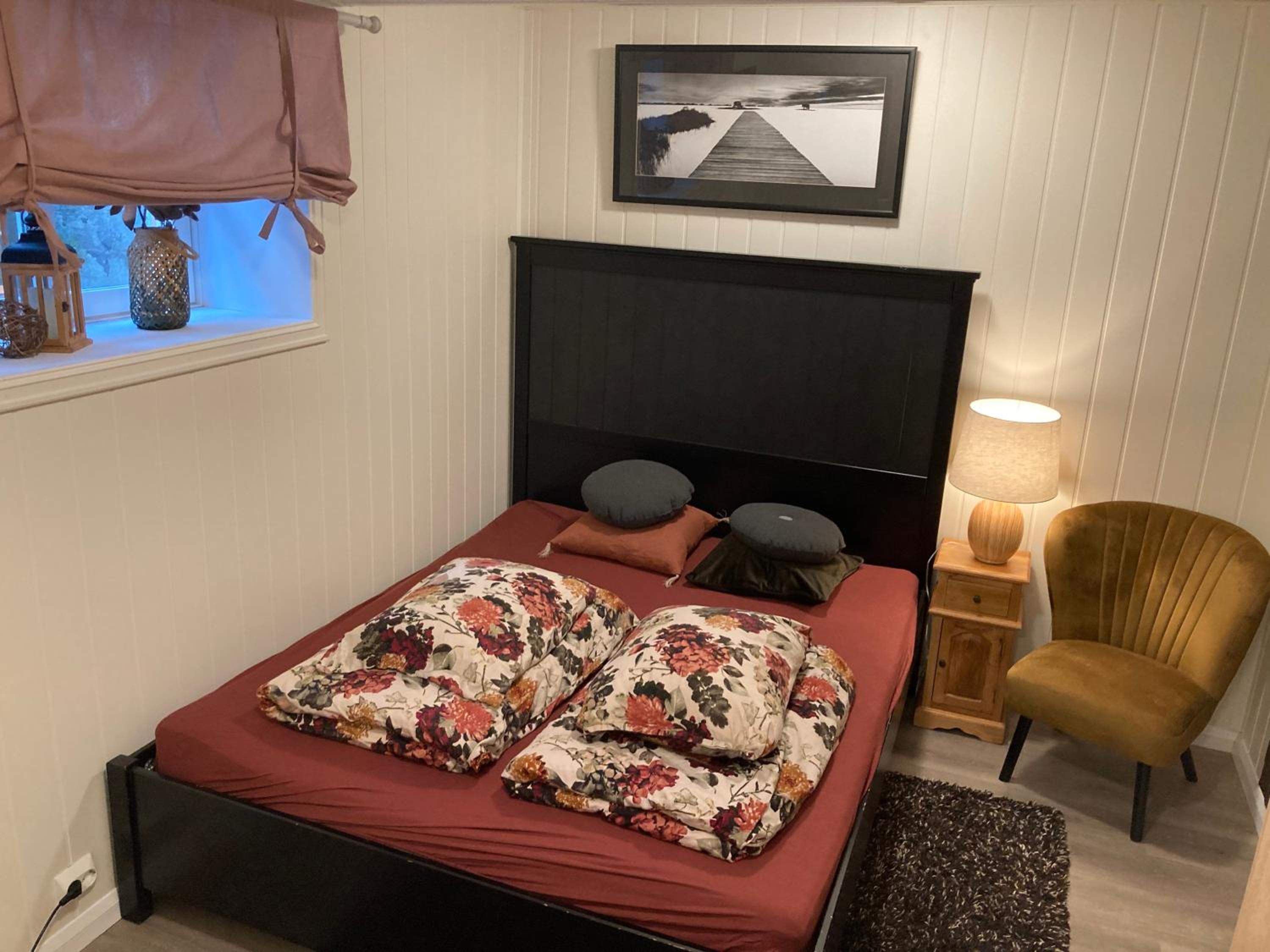 Three-Bedroom Apartment - Photo 4