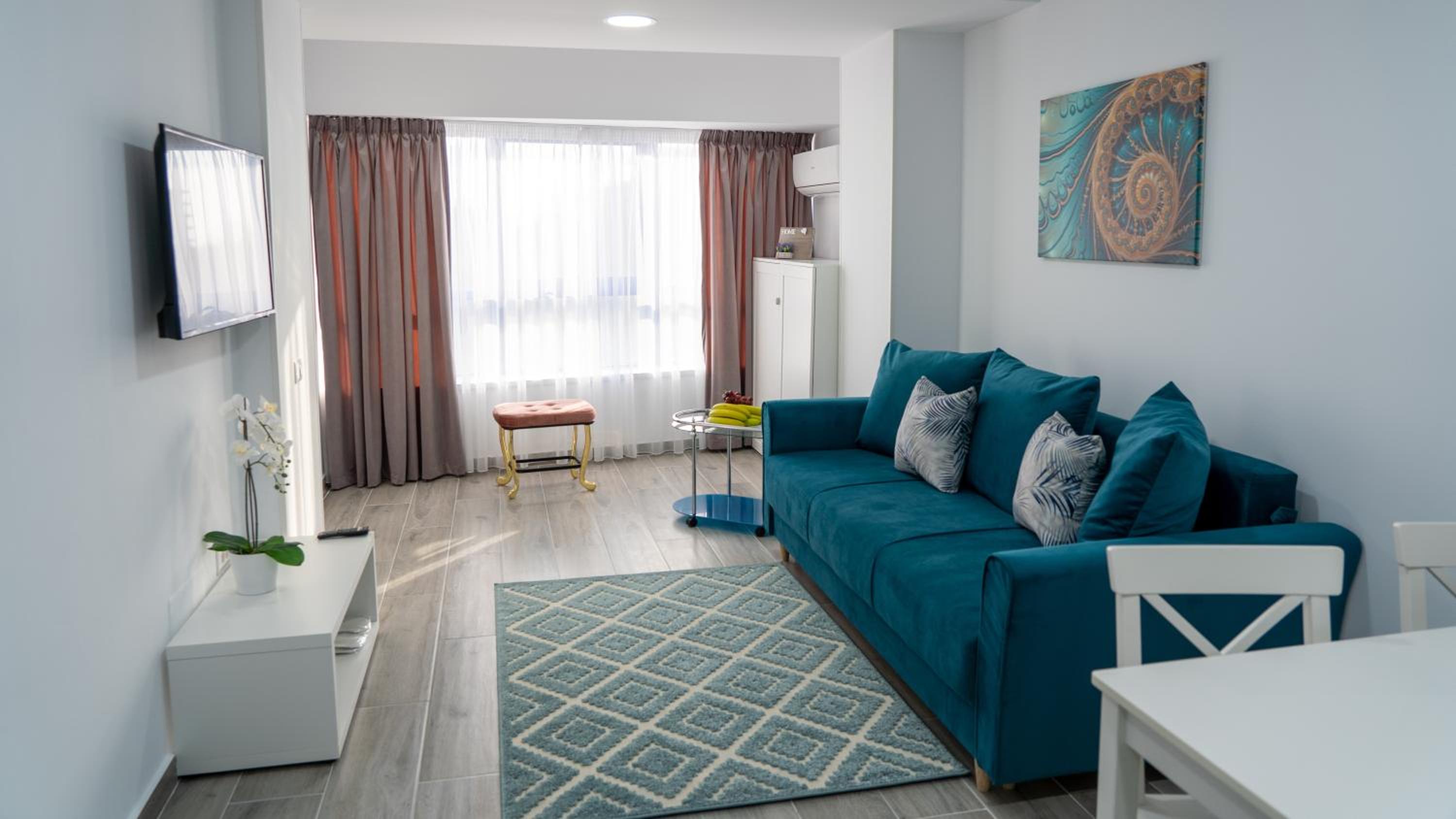 Deluxe Apartment photo 2