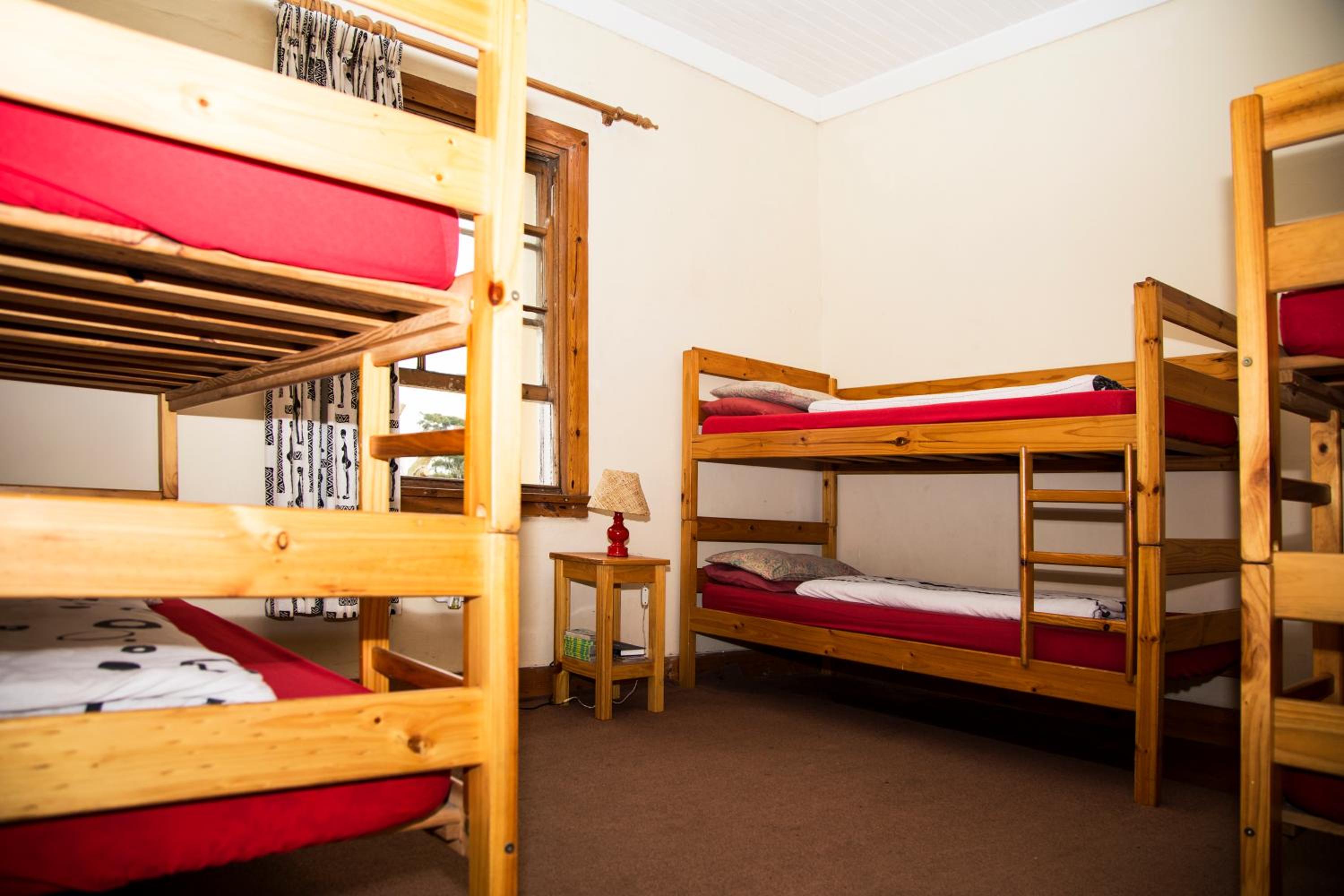 Quadruple Room with Shared Bathroom photo 2