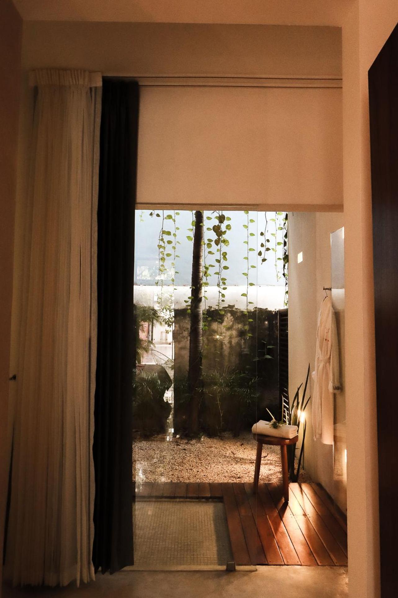 King Room with Garden View - Photo 6