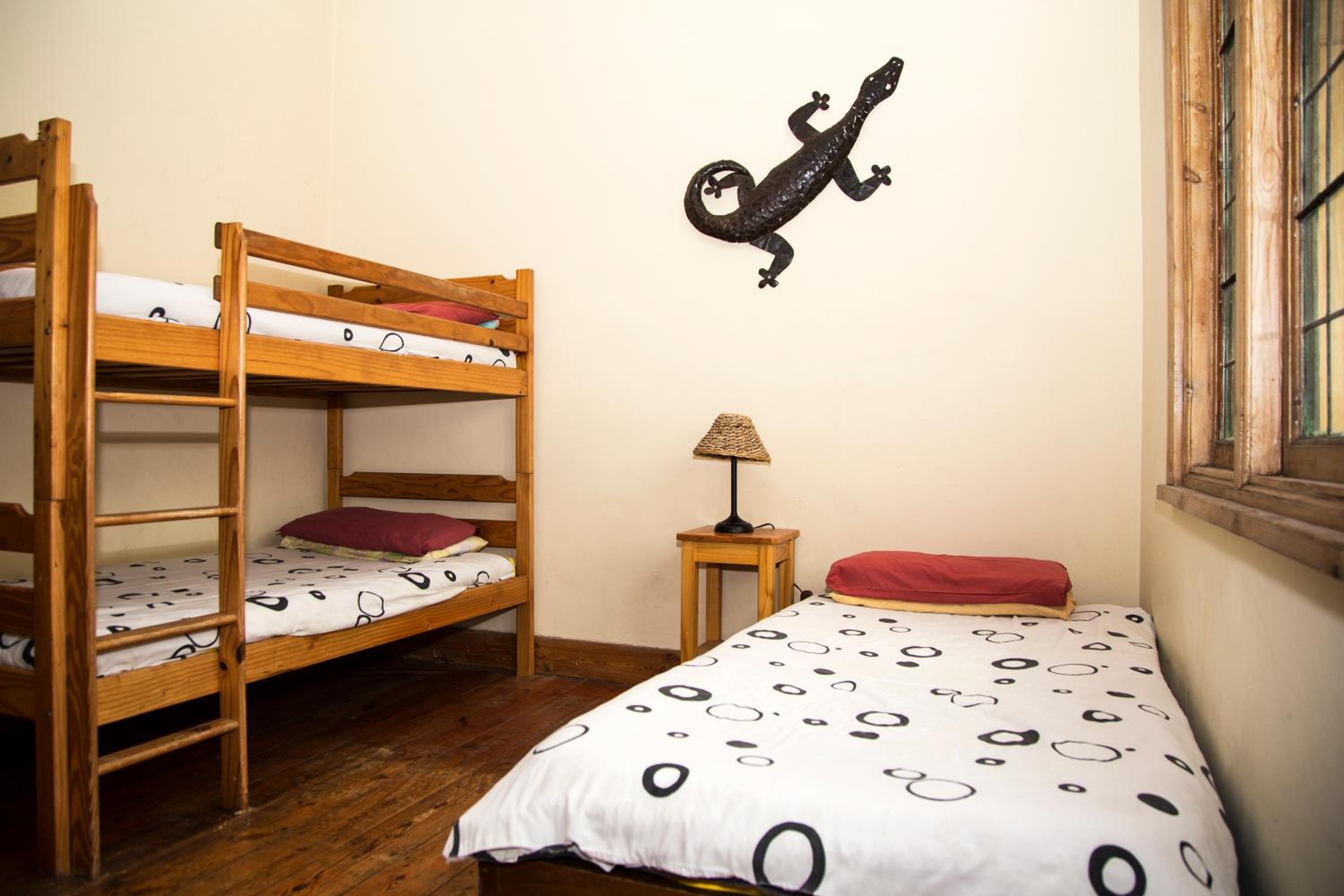 Quadruple Room with Shared Bathroom photo 3