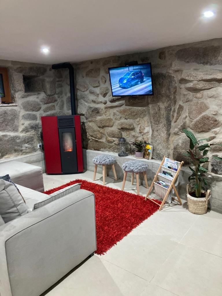 Four-Bedroom House - Photo 5