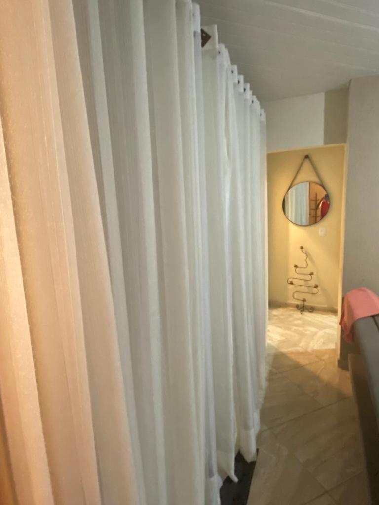 Apartment with Mountain View - Photo 3