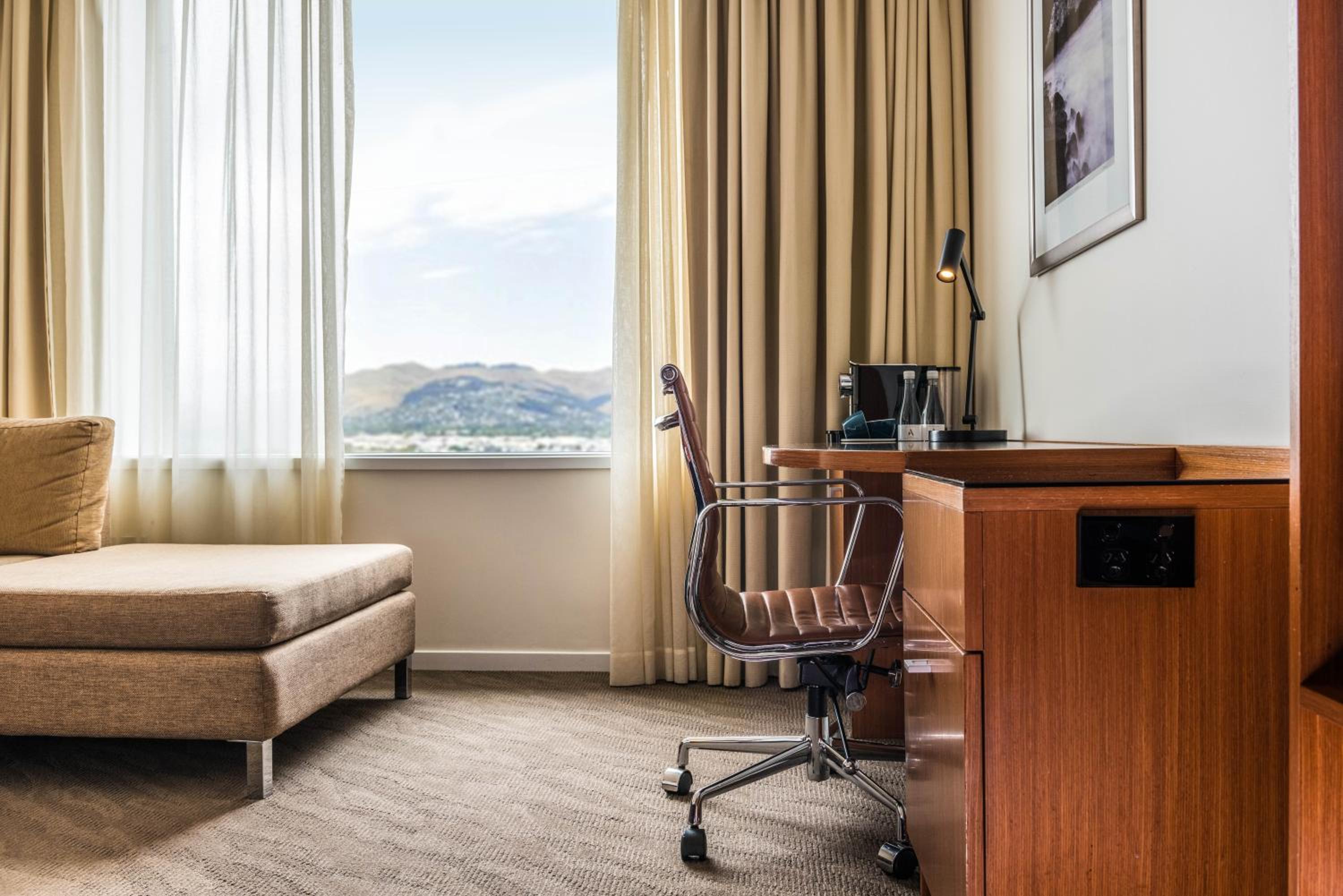 Superior King Room - Photo 4