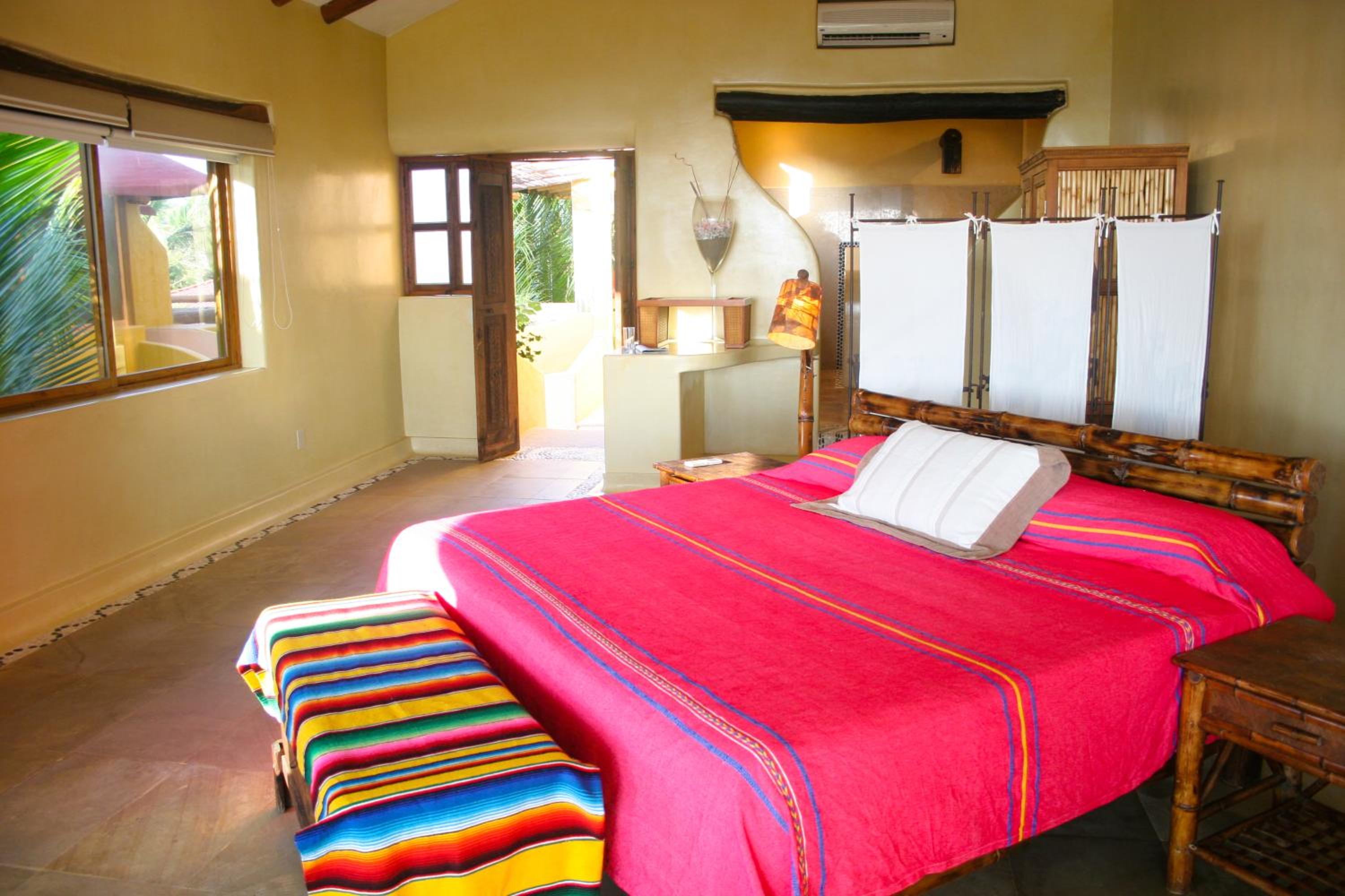 Deluxe Double Room with Ocean View and Jacuzzi