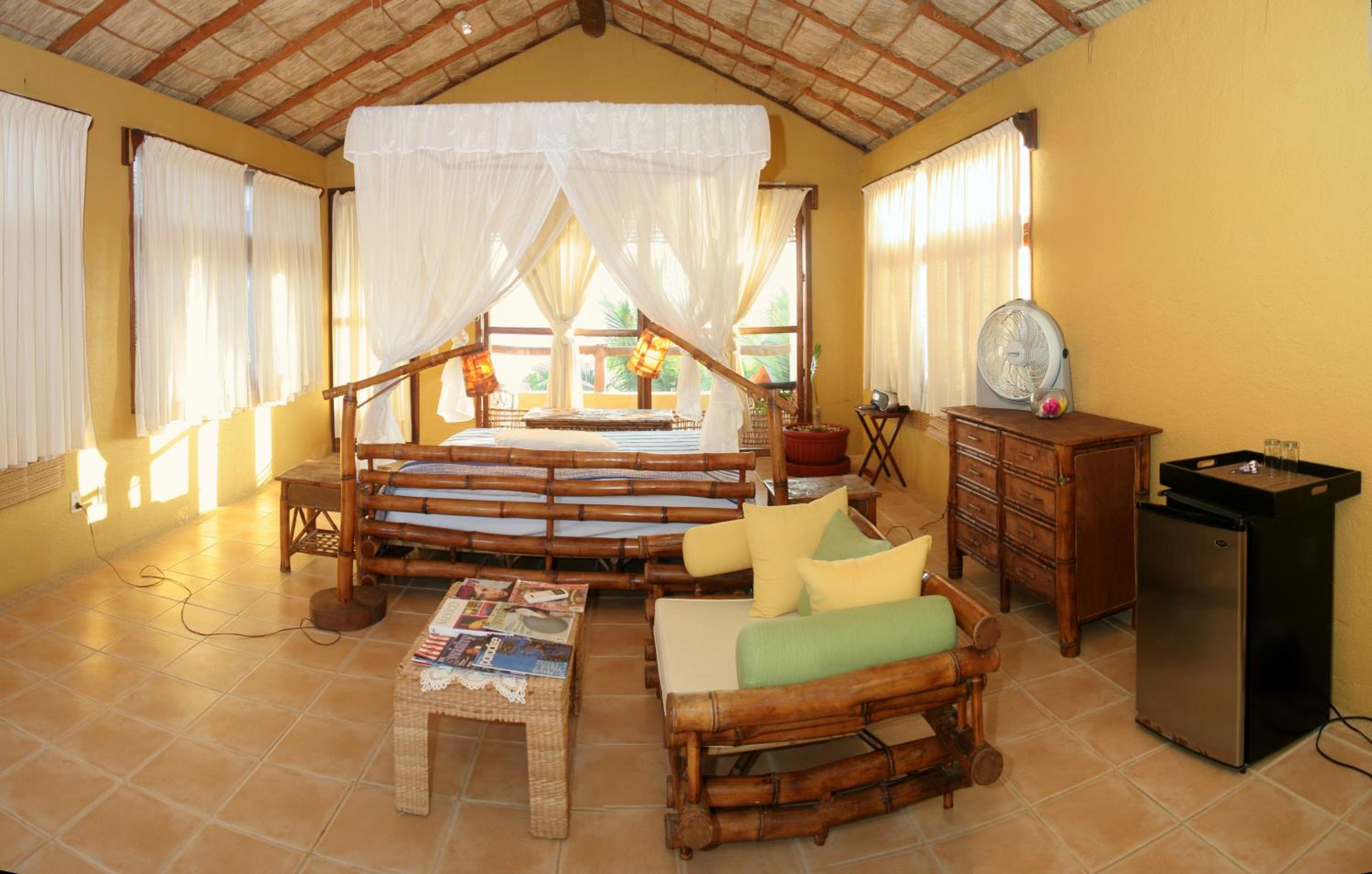King Suite with Pool View