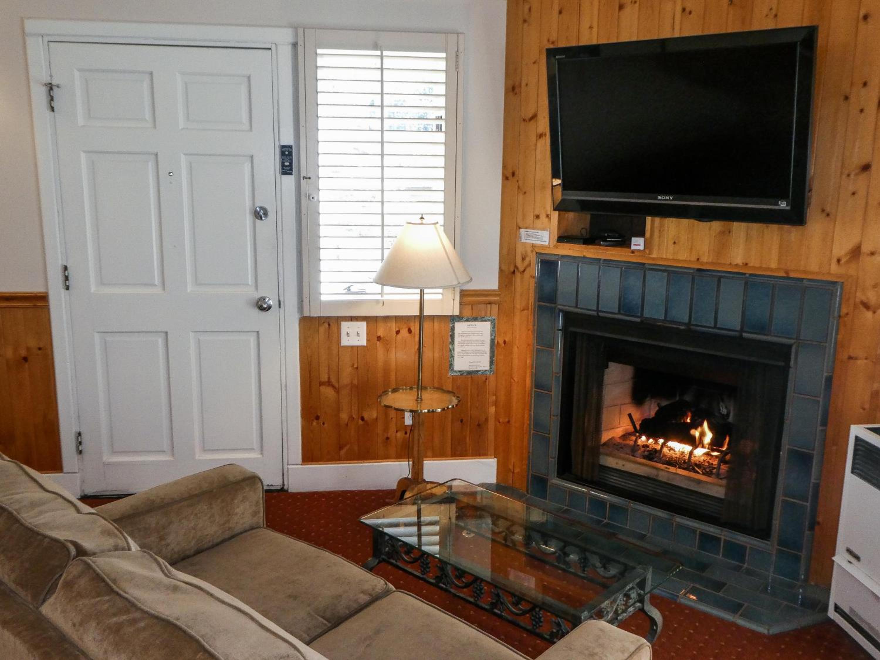 Dickens Deluxe Room with Parking
