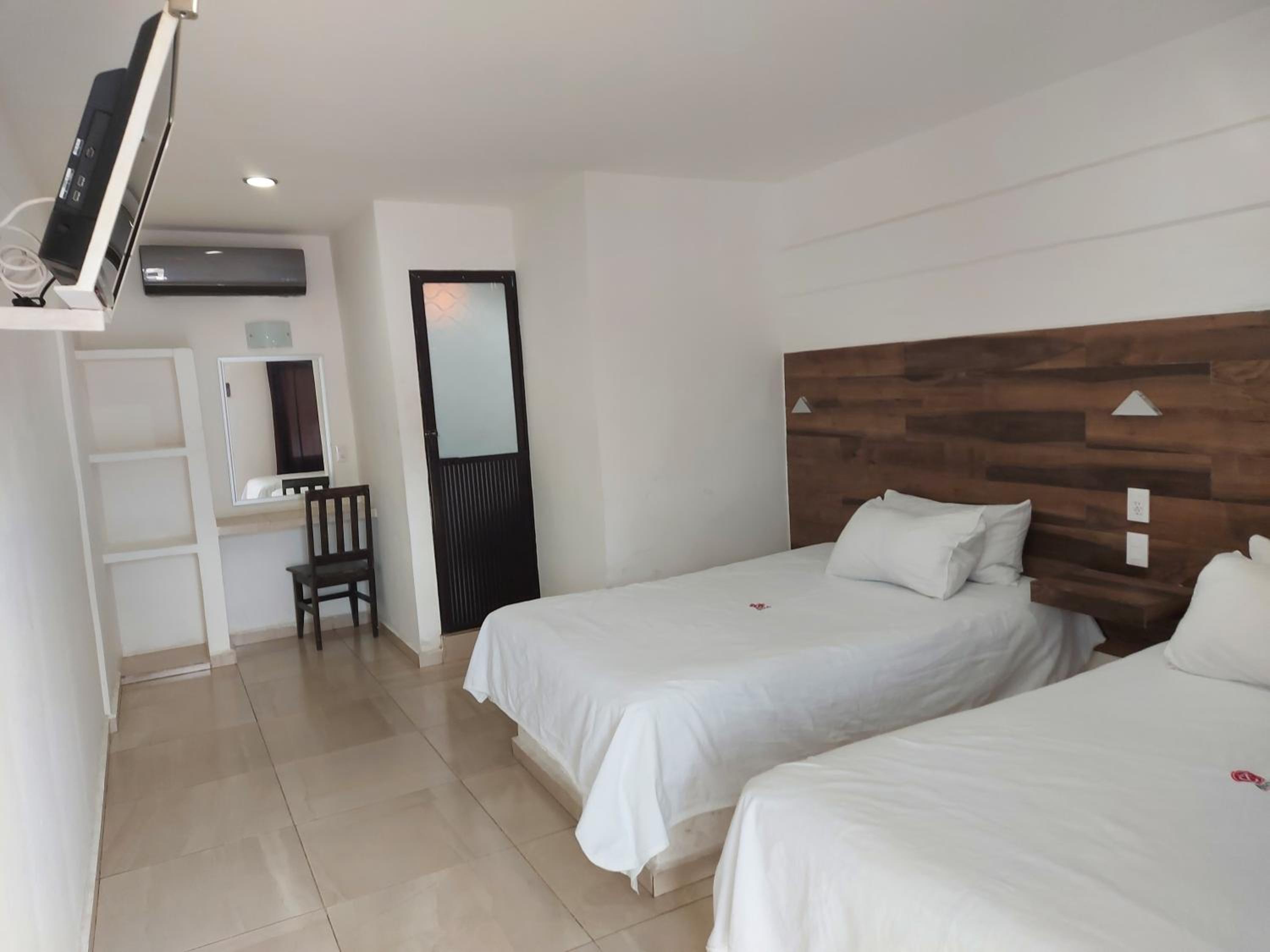 Double or Twin Room photo 2