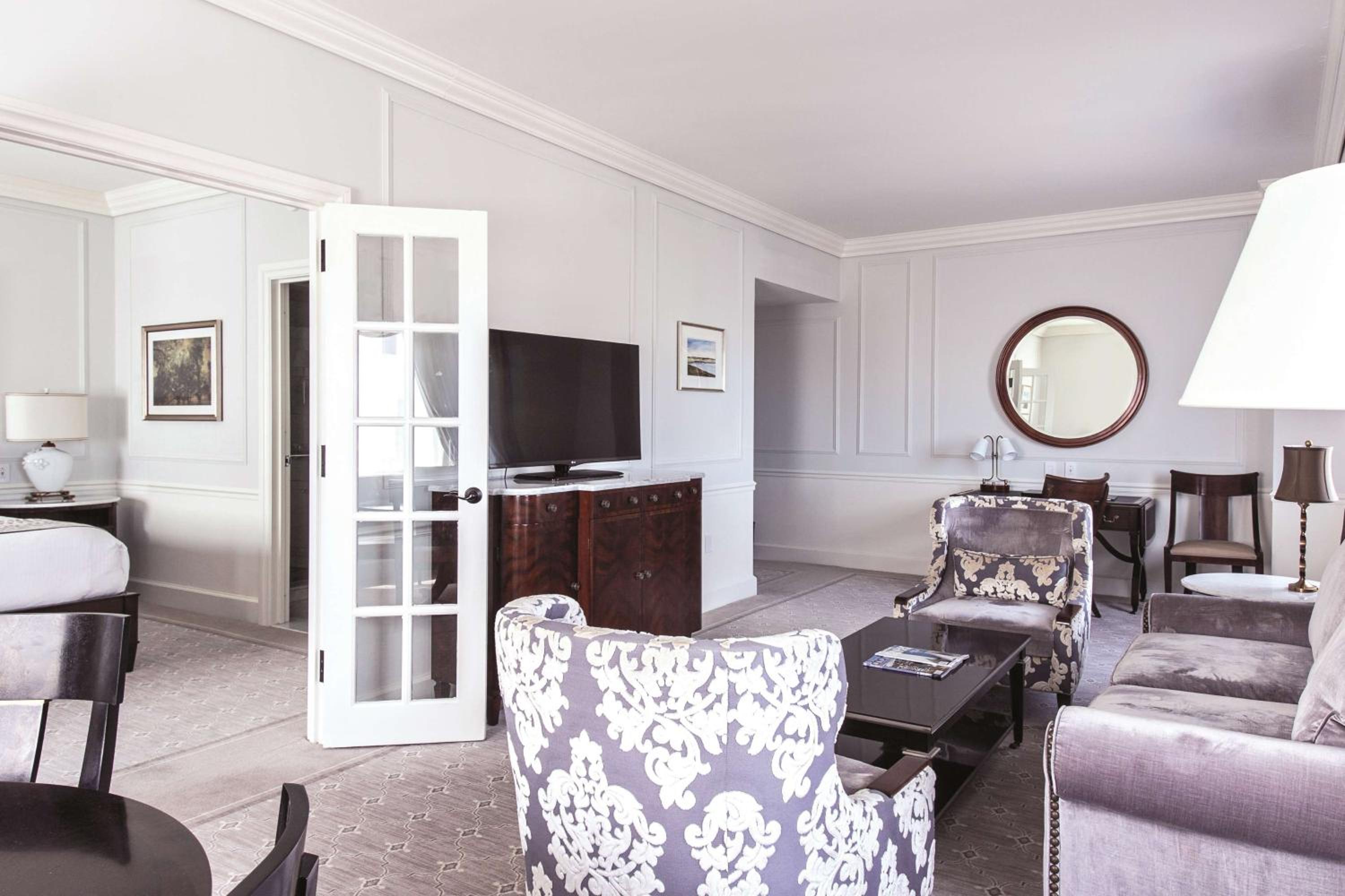Suite with City View