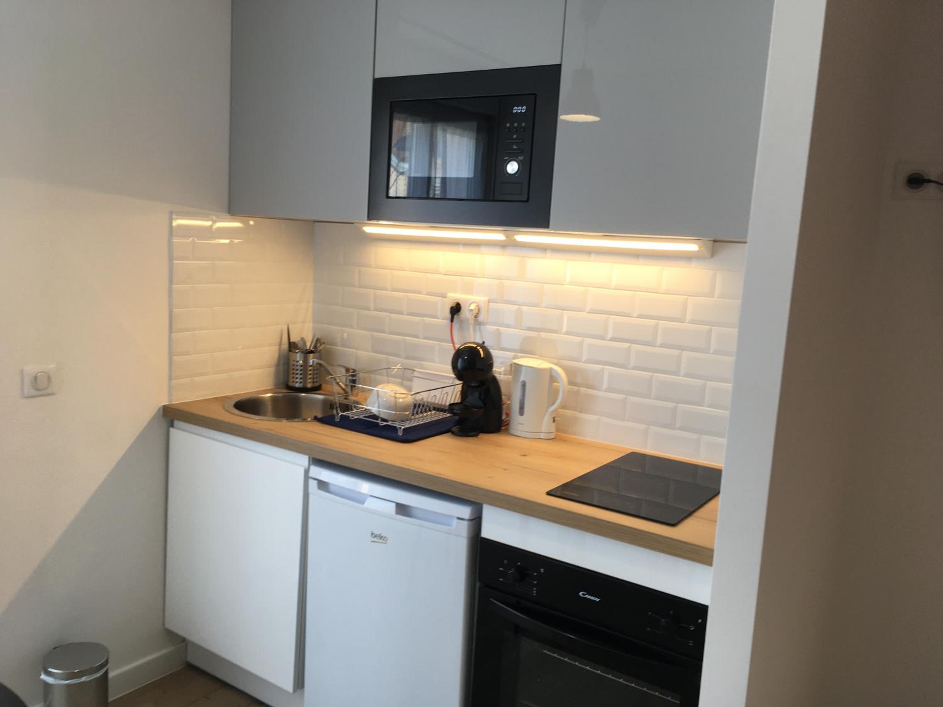 Deluxe Double Room with Balcony - Photo 2