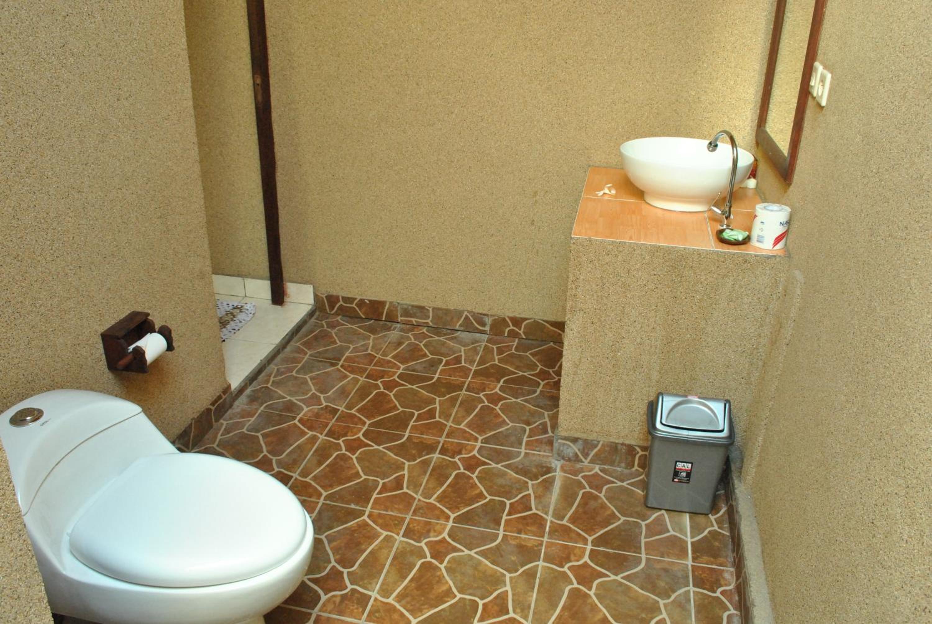 Standard Double Room - Photo 9