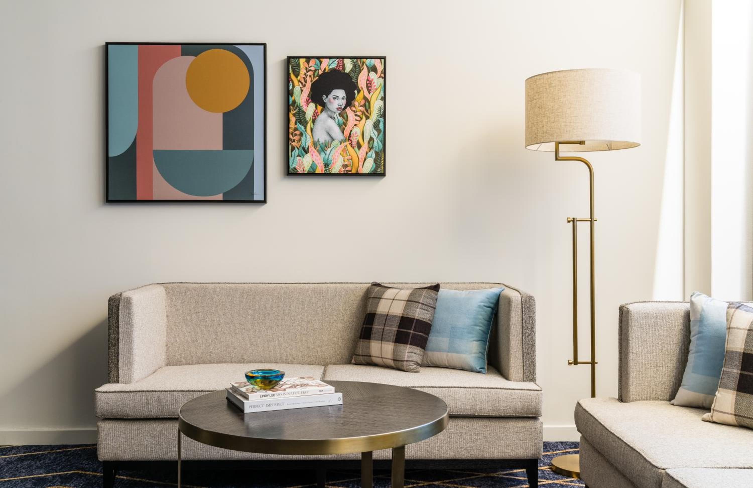 One-Bedroom Corner Suite