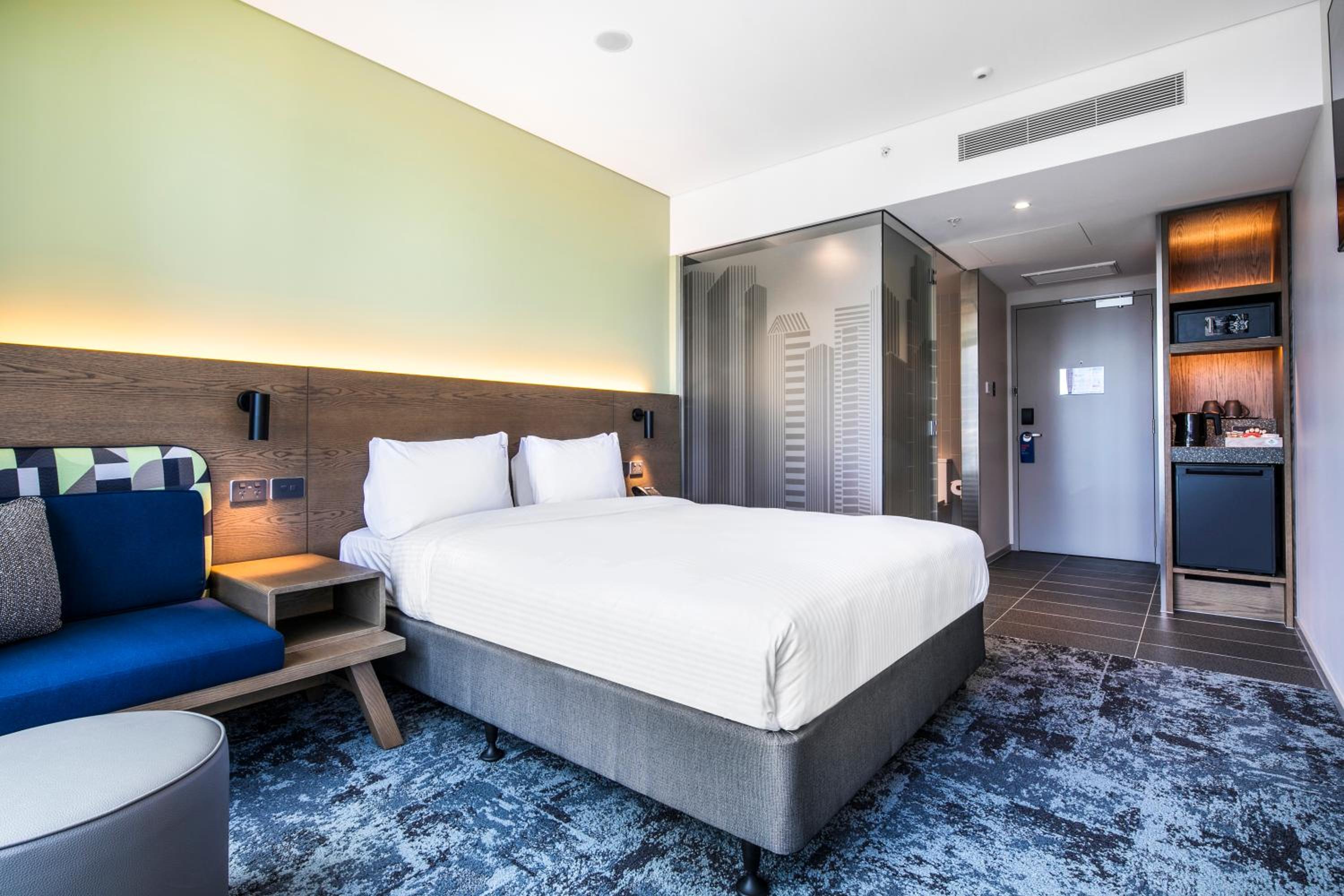 Standard Queen Room - Free Breakfast - Photo 4