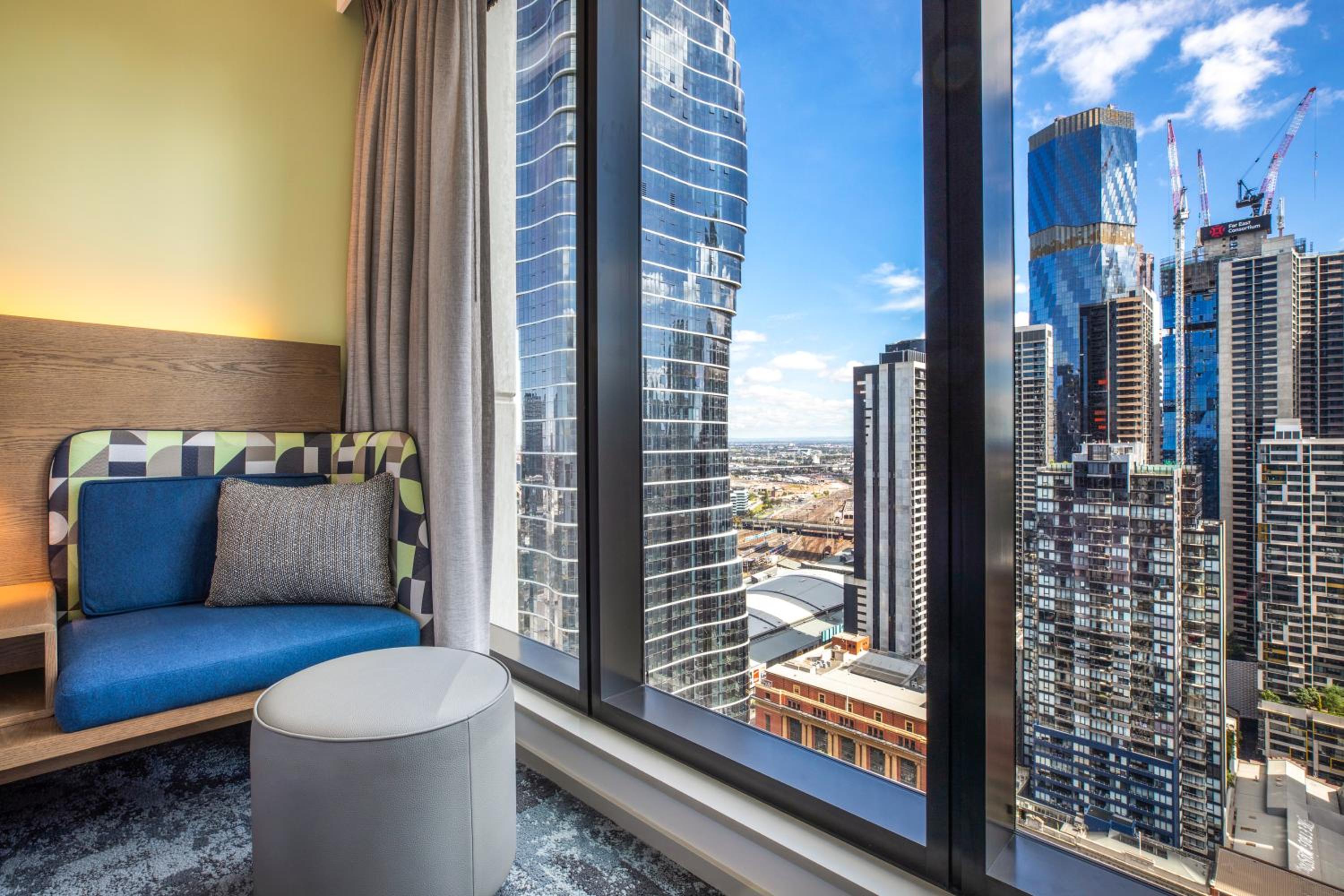 Standard King Room - High Floor/Free Breakfast - Photo 5