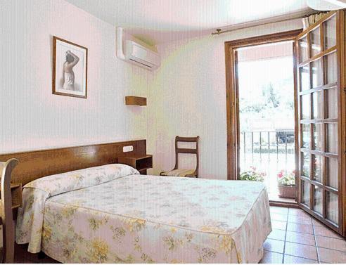 Double or Twin Room photo 1