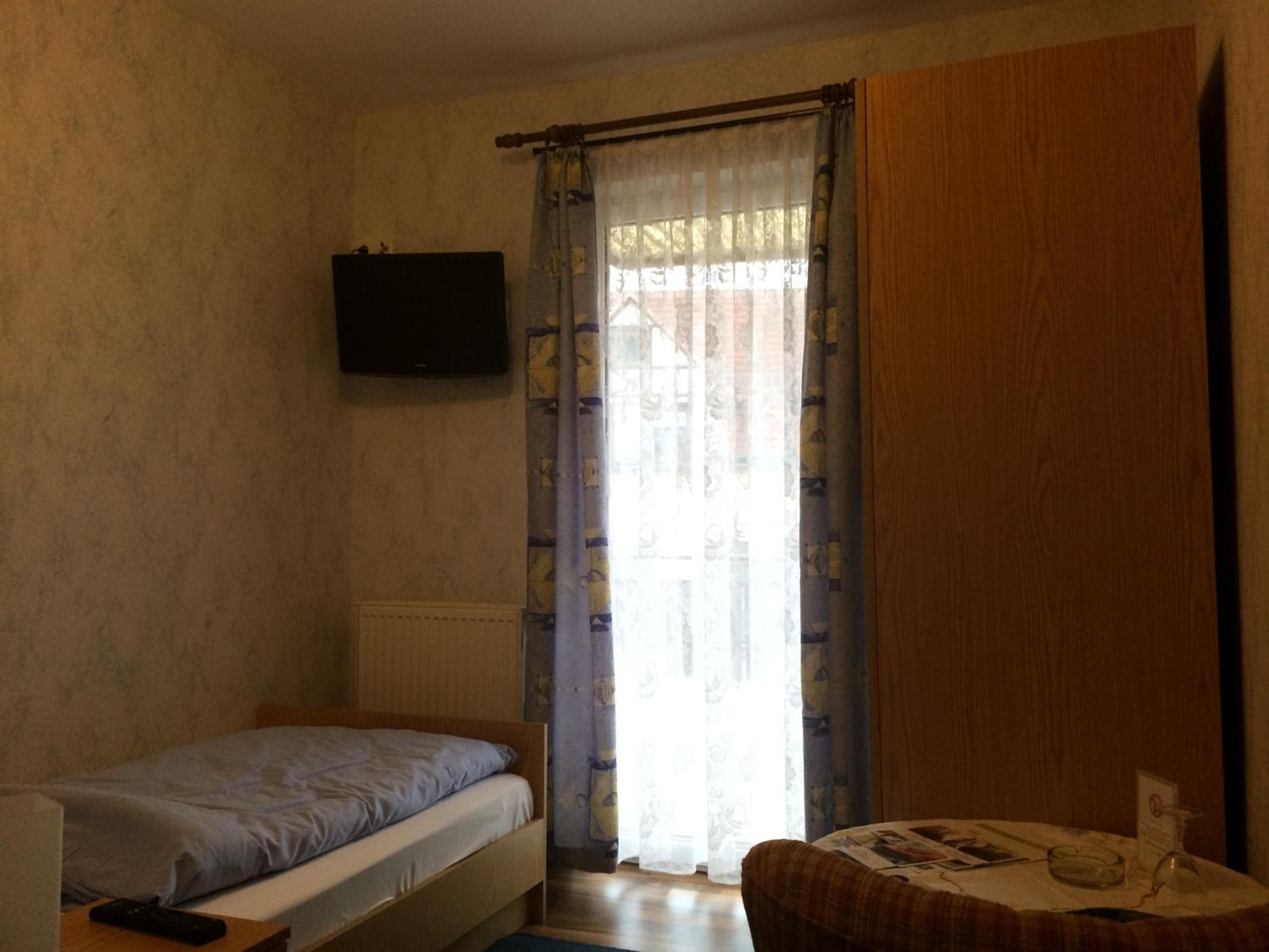 Single Room photo 2