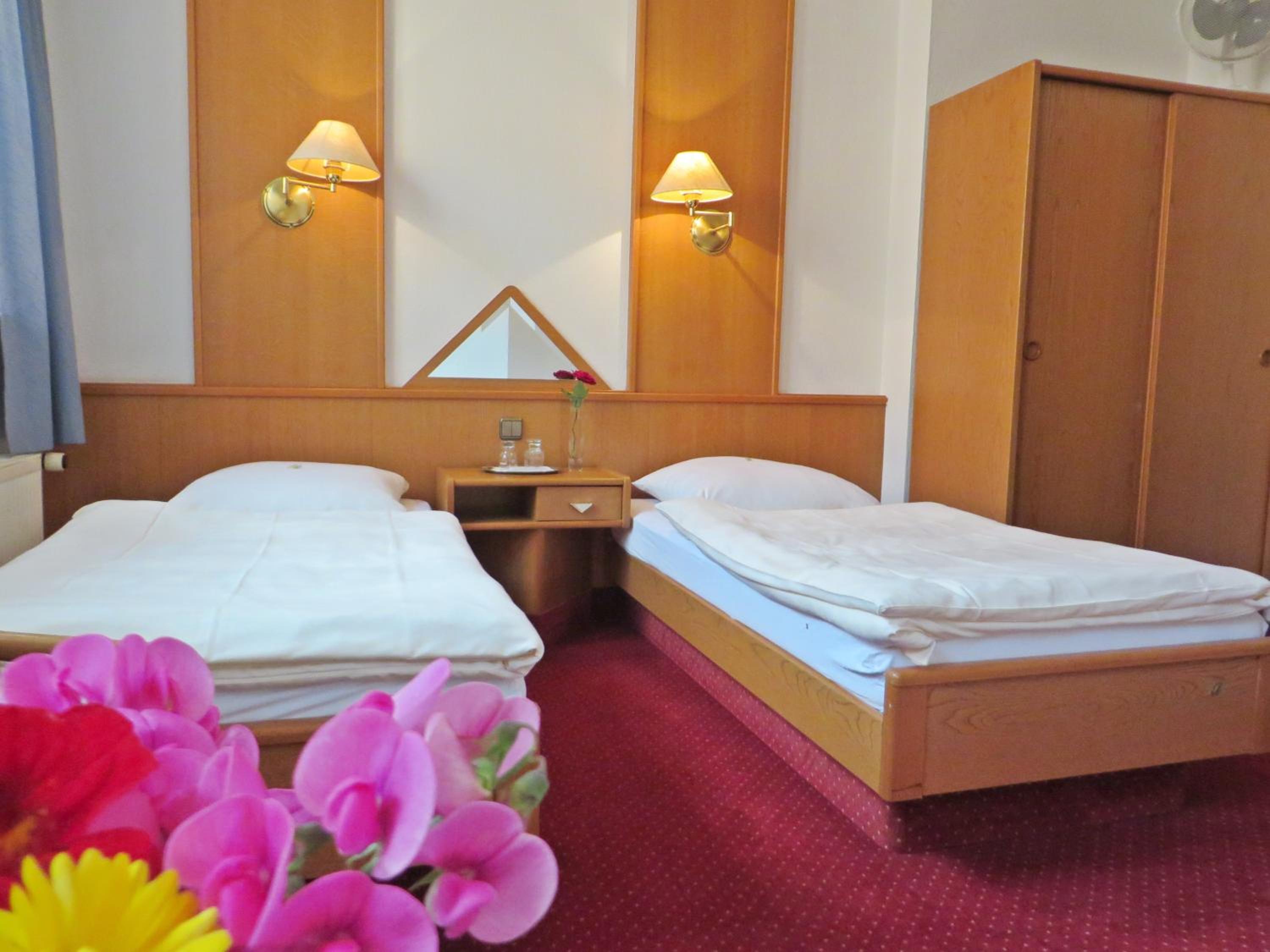 Standard Double Room photo 3