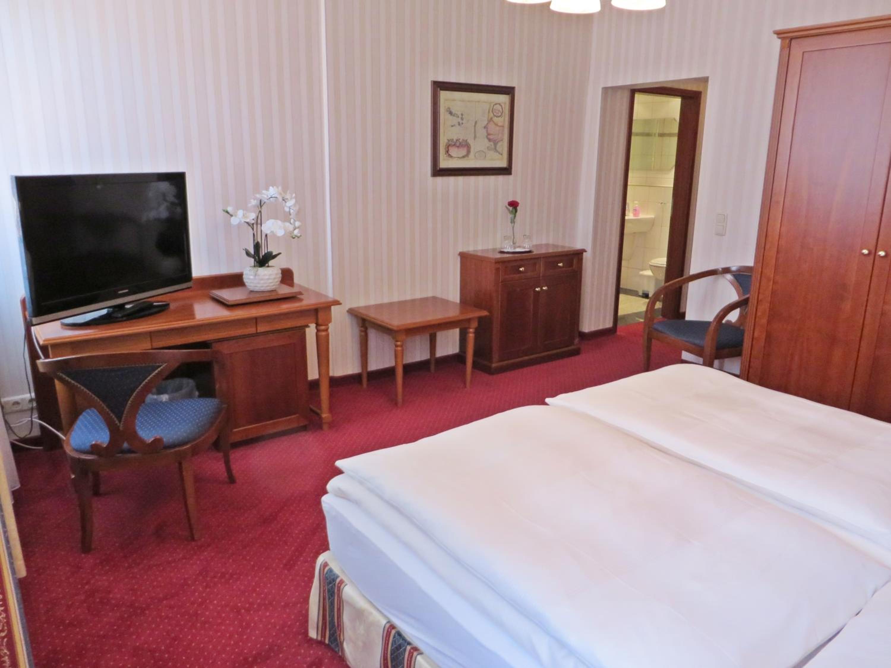 Deluxe Double Room photo 3