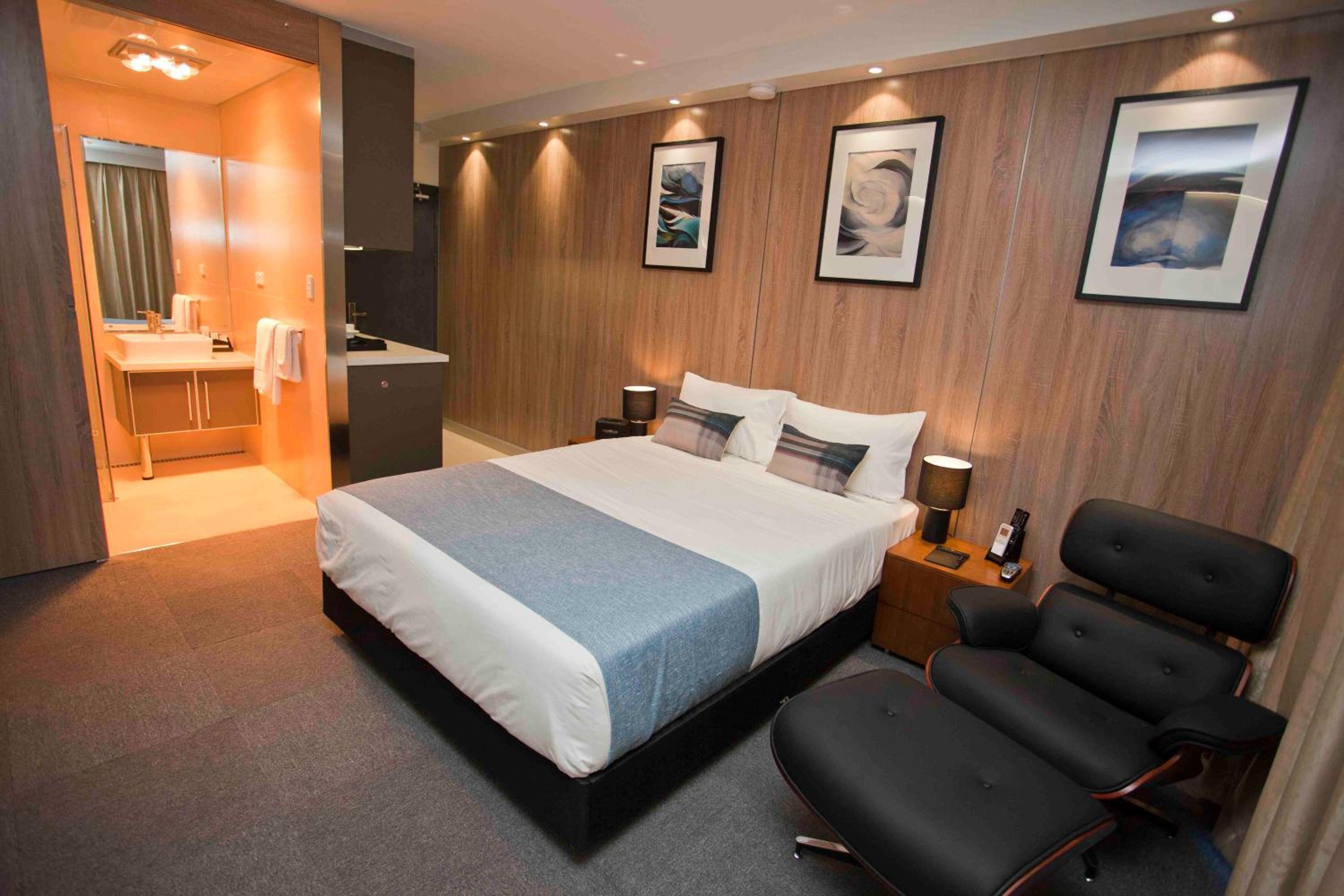 Queen Room photo 3