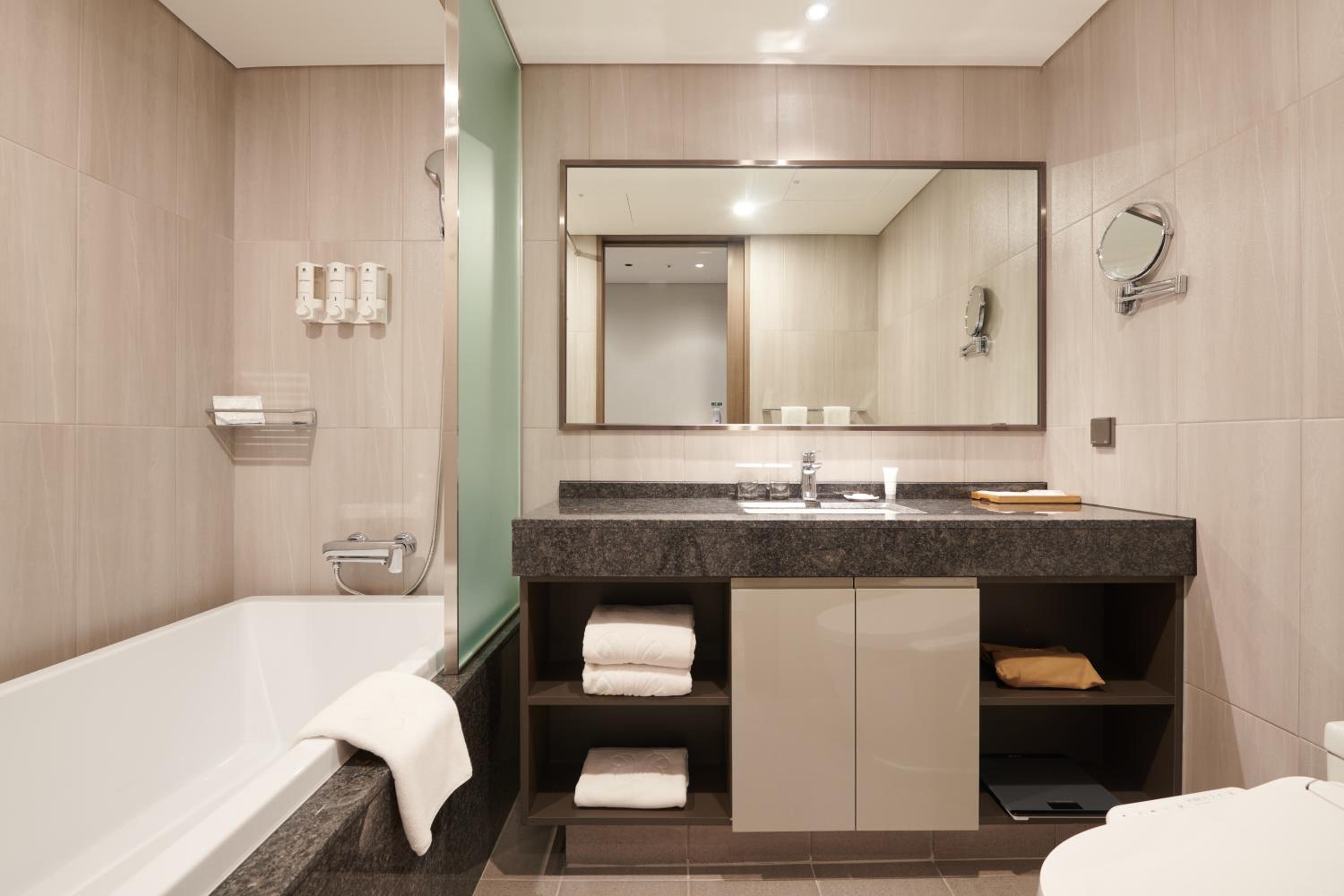 Deluxe Double Room - Photo 4
