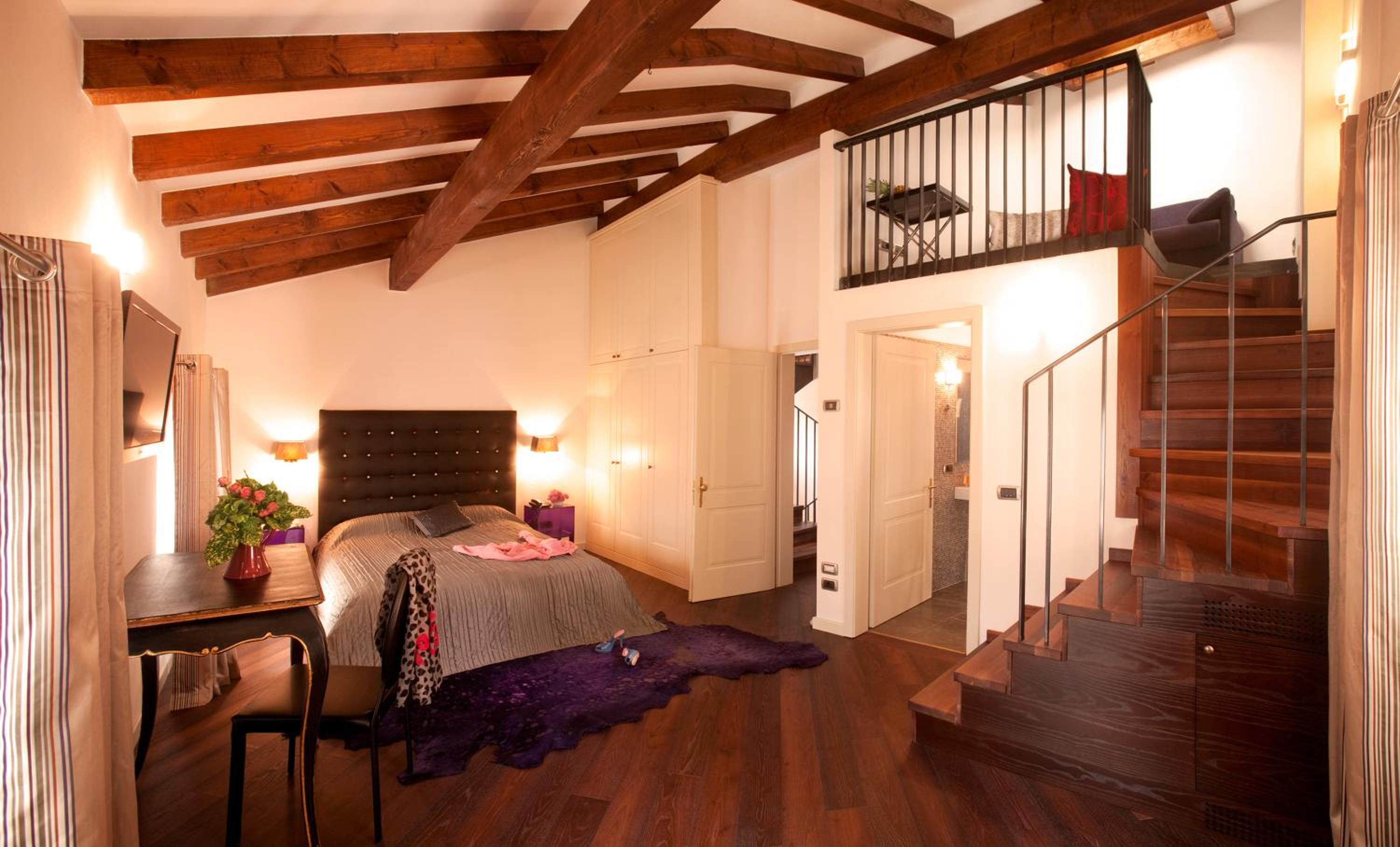 Deluxe Family Room photo 1
