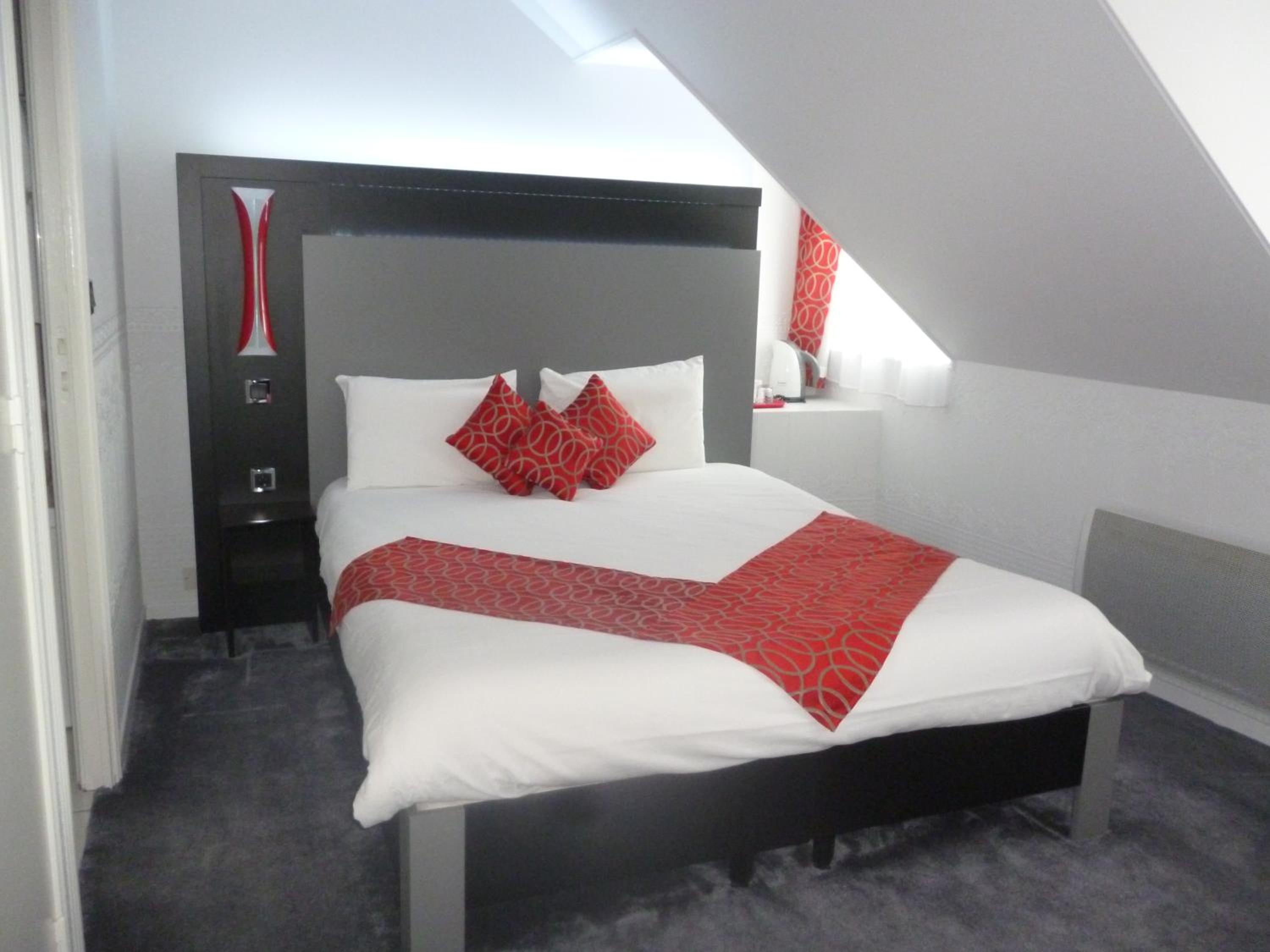 Deluxe Double Room with Shower photo 2