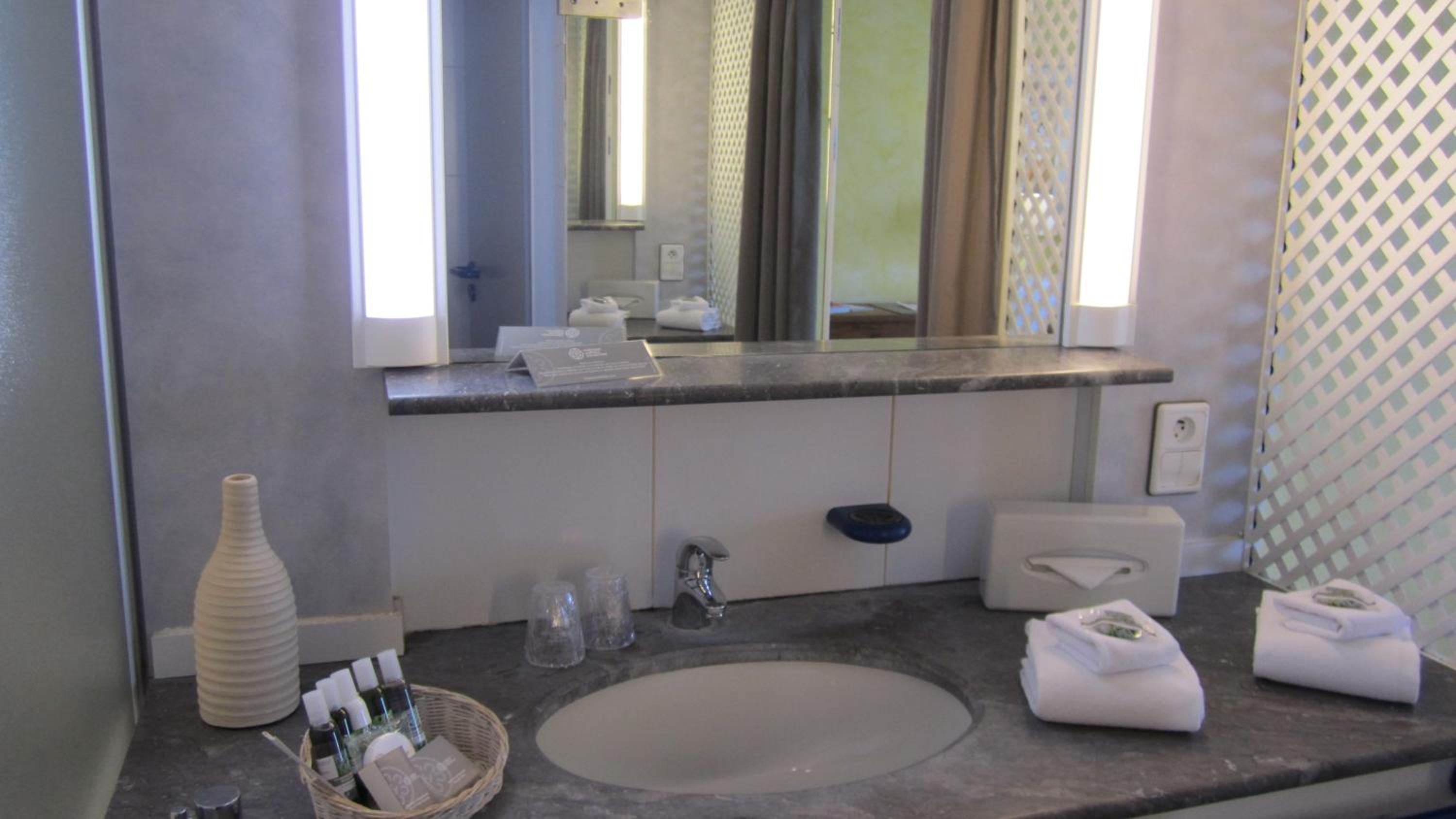 Privilege Room with Hill View - Photo 3