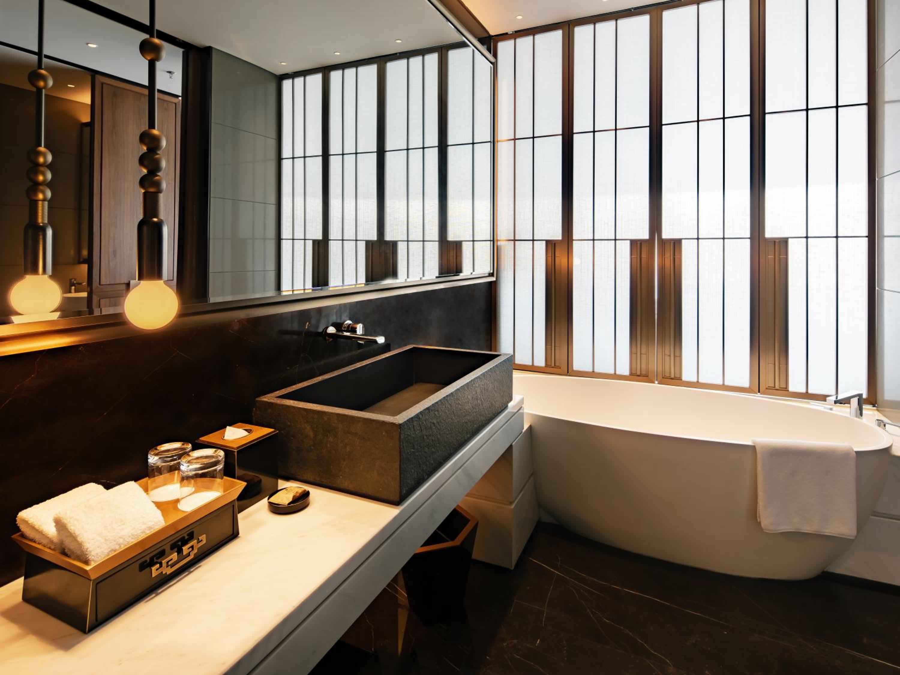 Grand Deluxe King Room photo 2