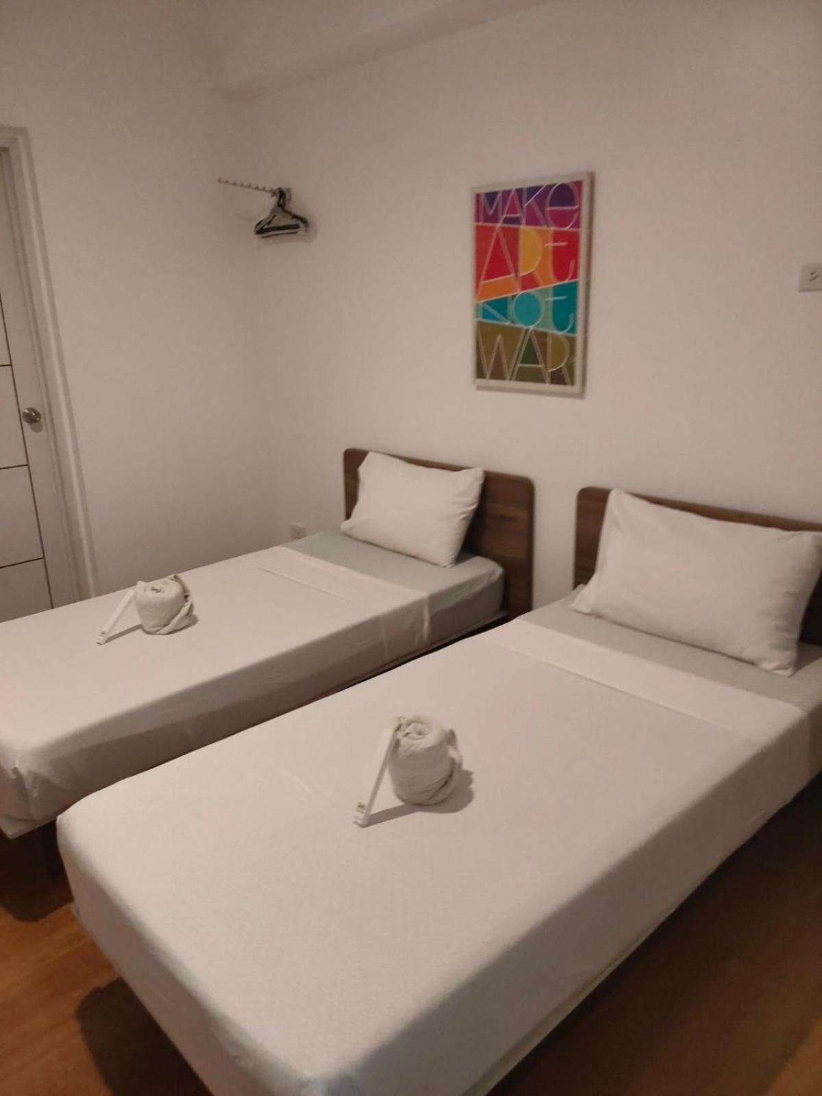 Standard Twin Room - Photo 3