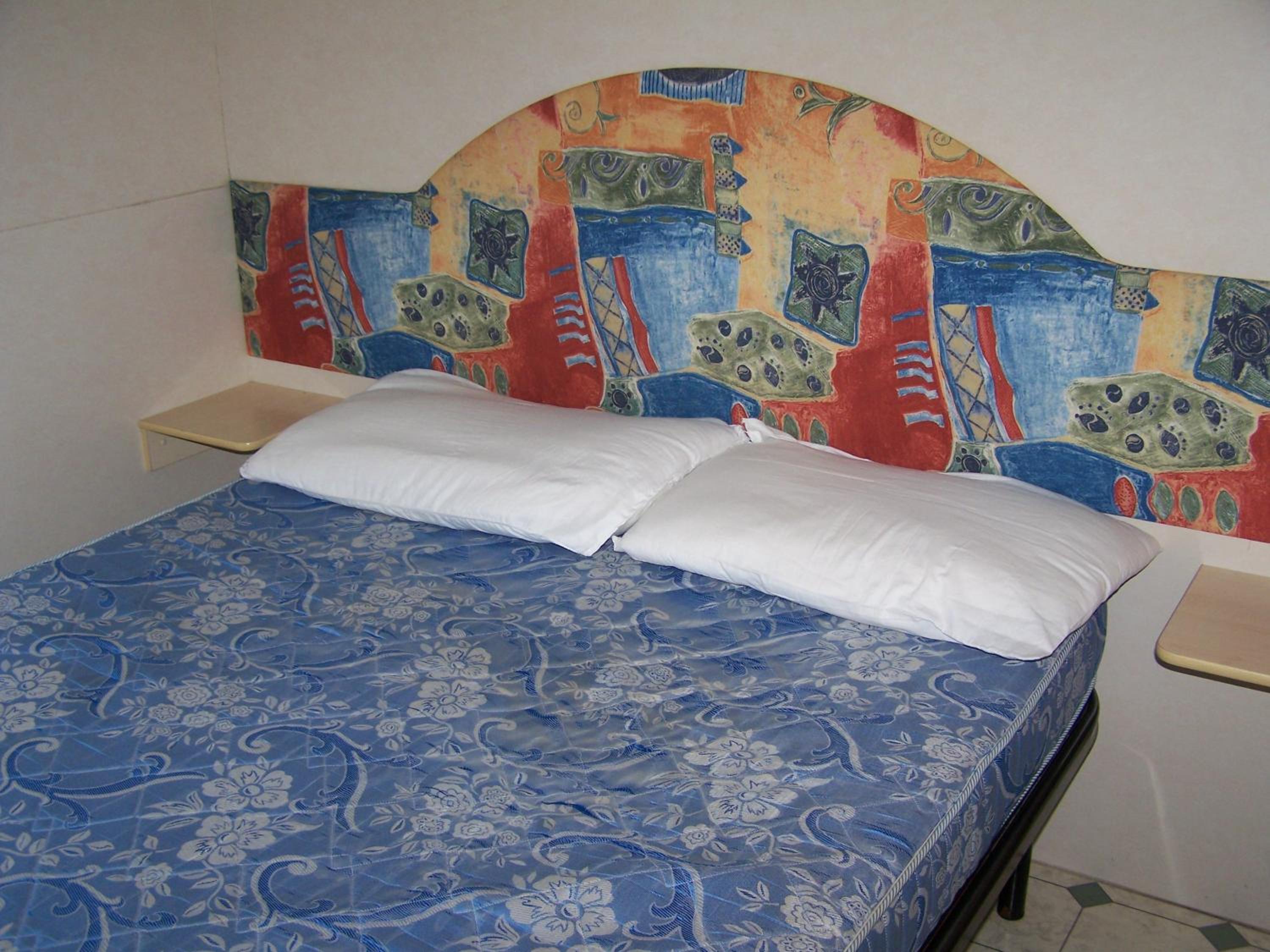 Two-Bedroom Mobile Home - Photo 1
