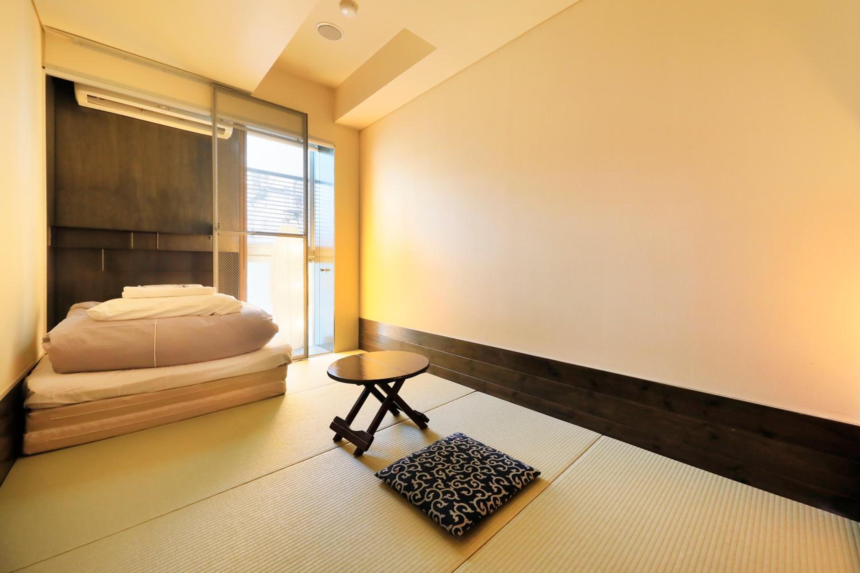 Japanese-Style Single Room with Shared Bathroom photo 2