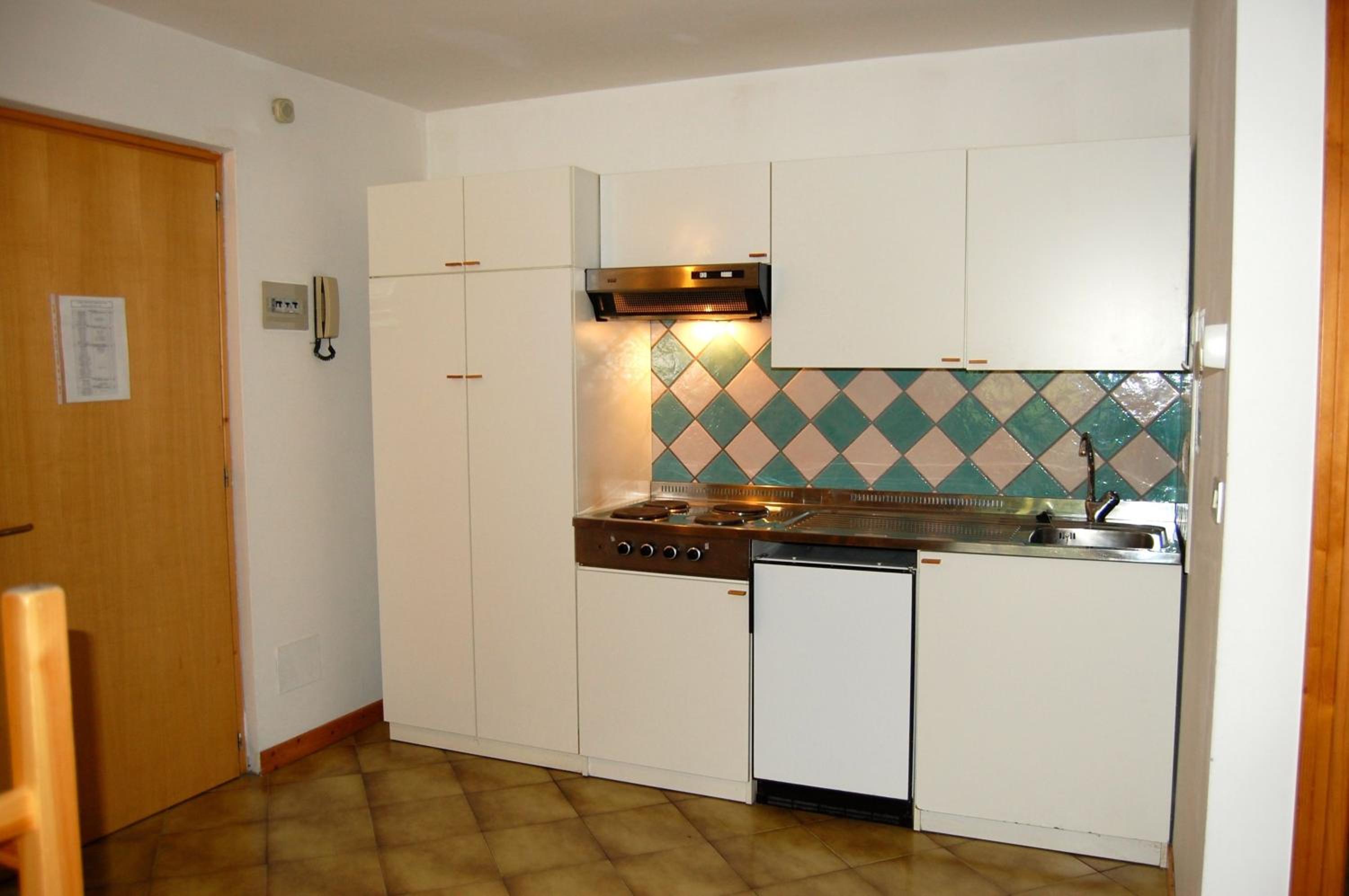 One-Bedroom Apartment (4 Adults) - Photo 2