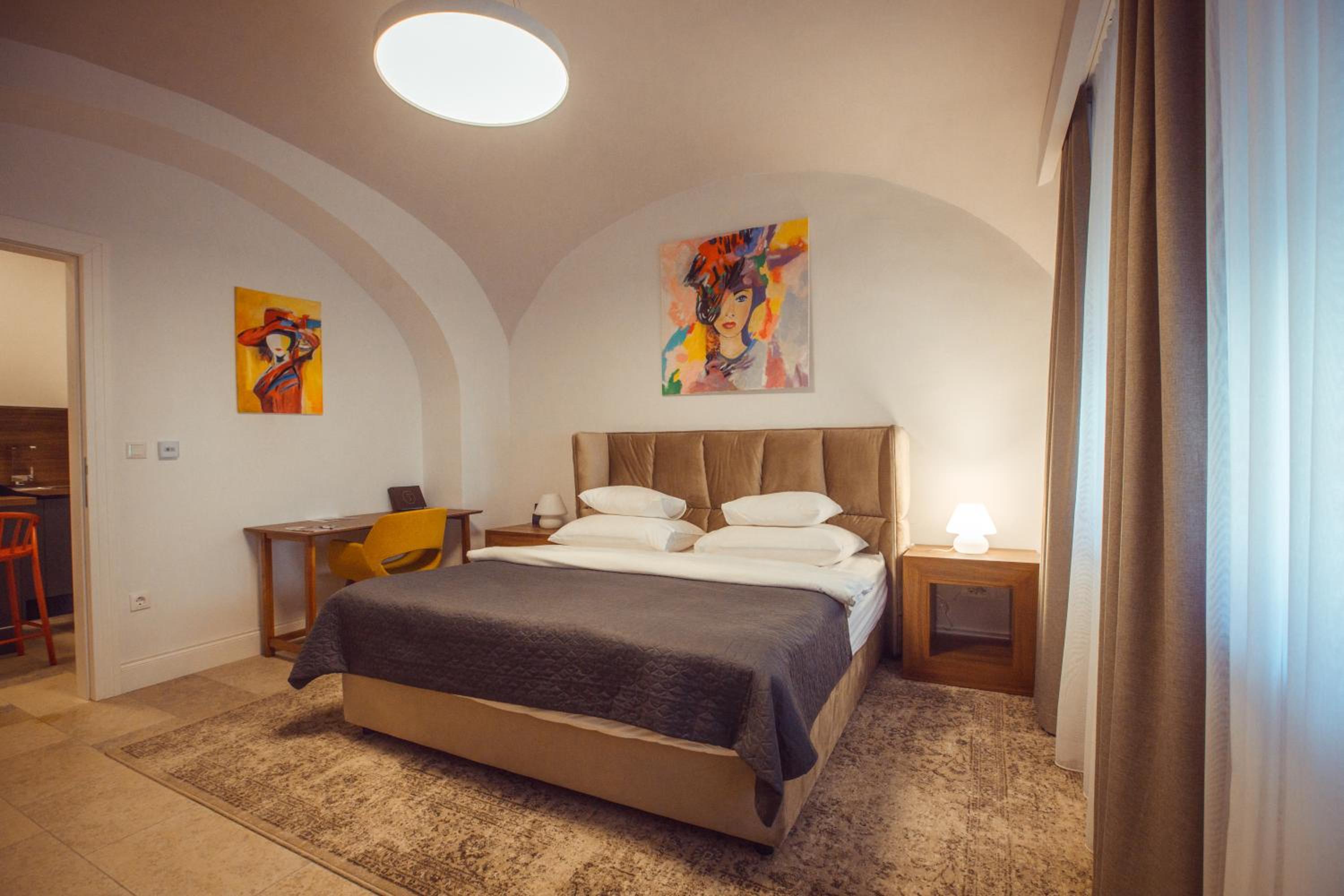 Two-Bedroom Apartment - Photo 8