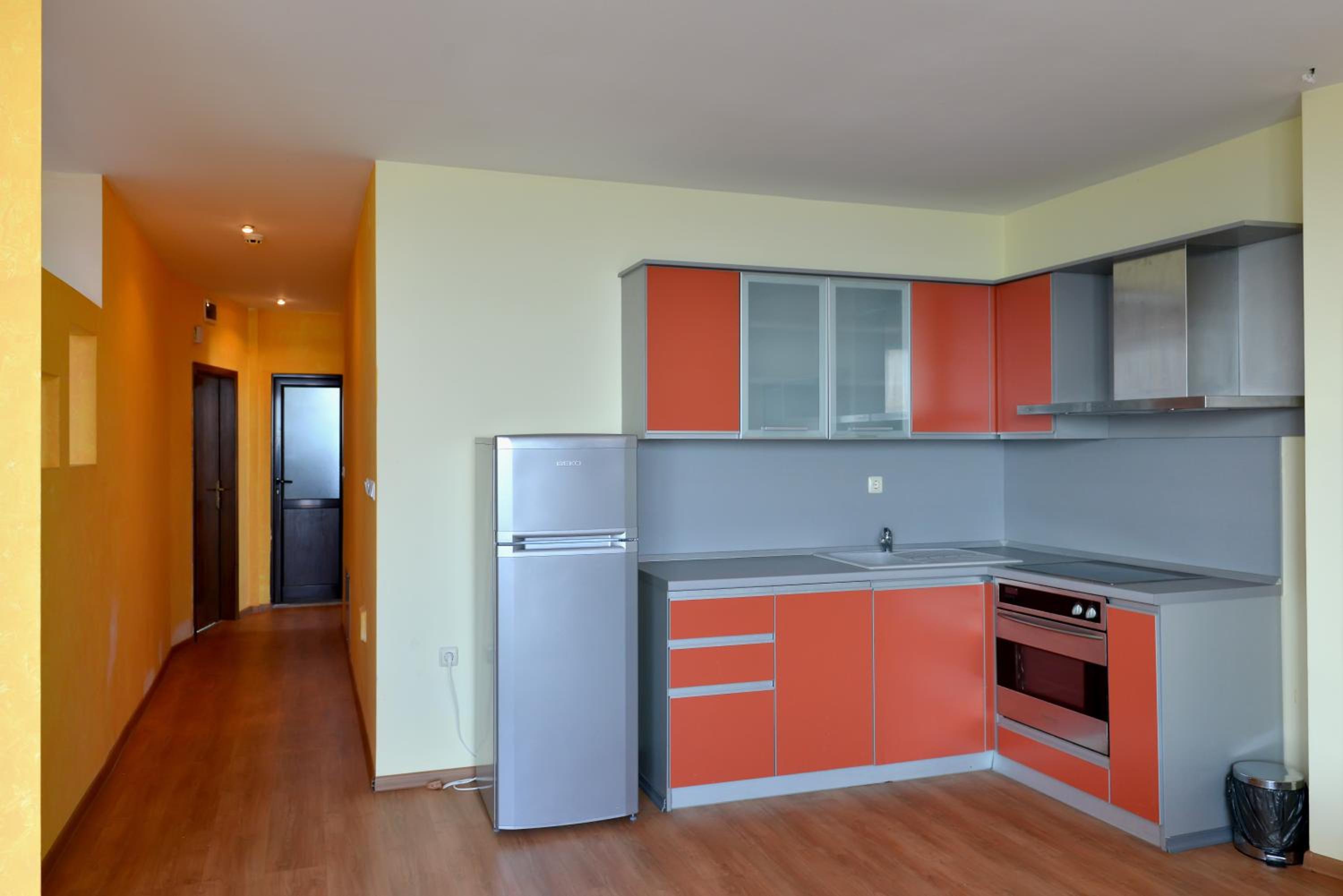 Deluxe Apartment with Balcony - Photo 10