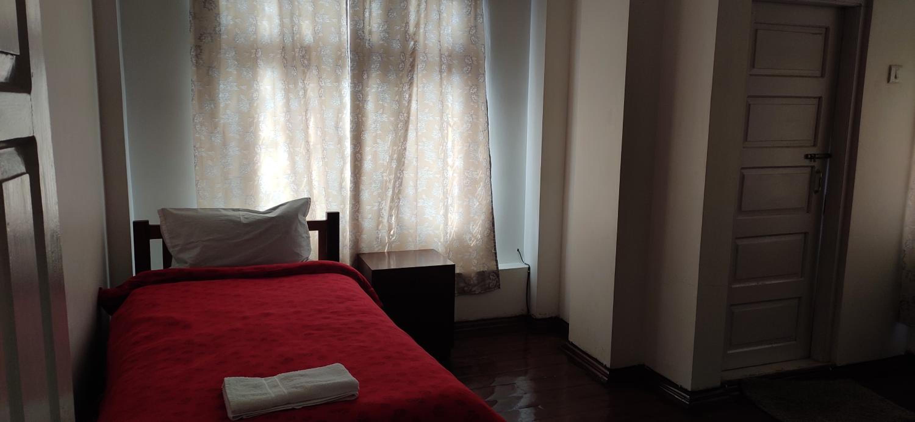 Single Room photo 2