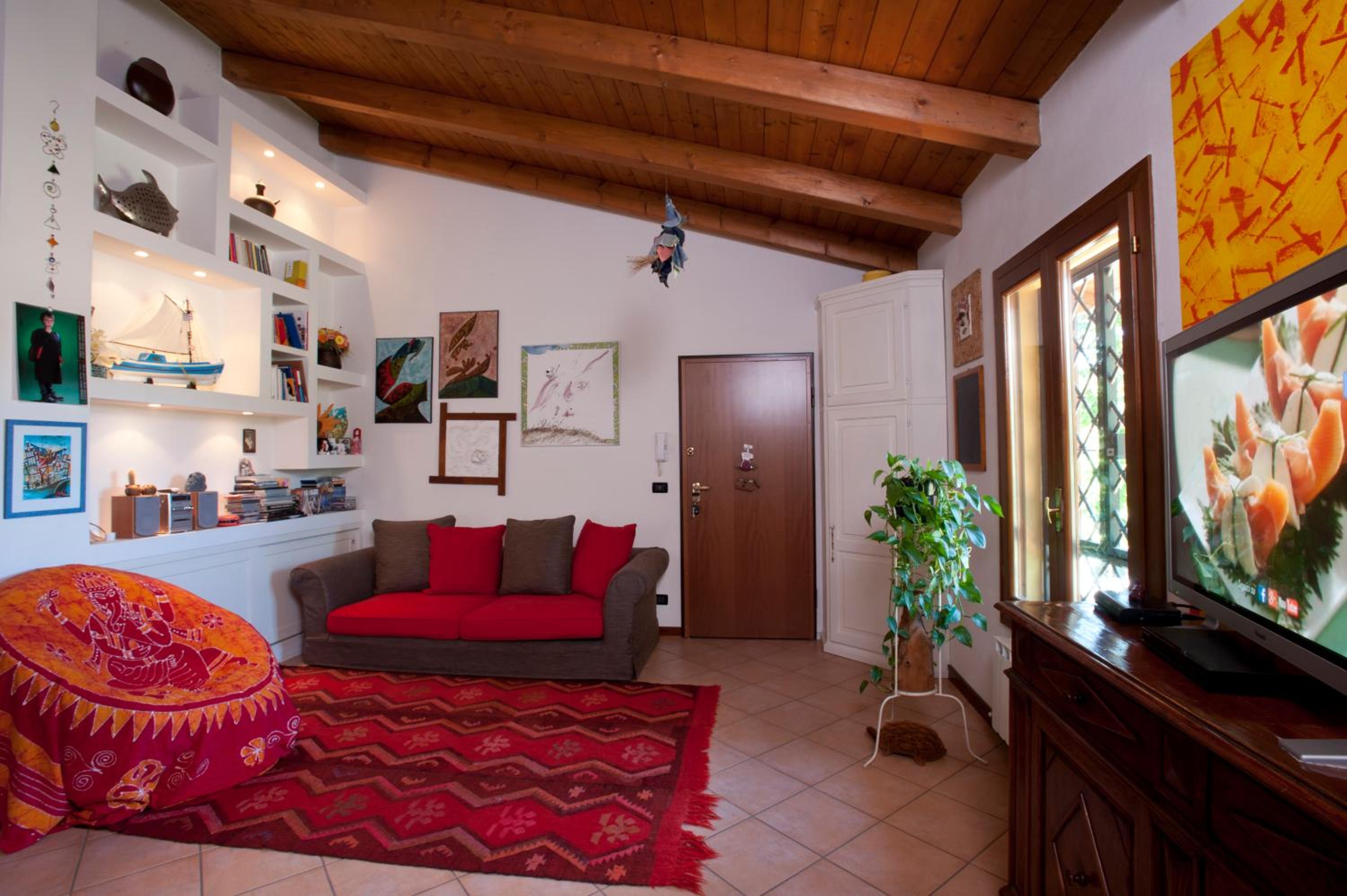 Apartment with Garden View
