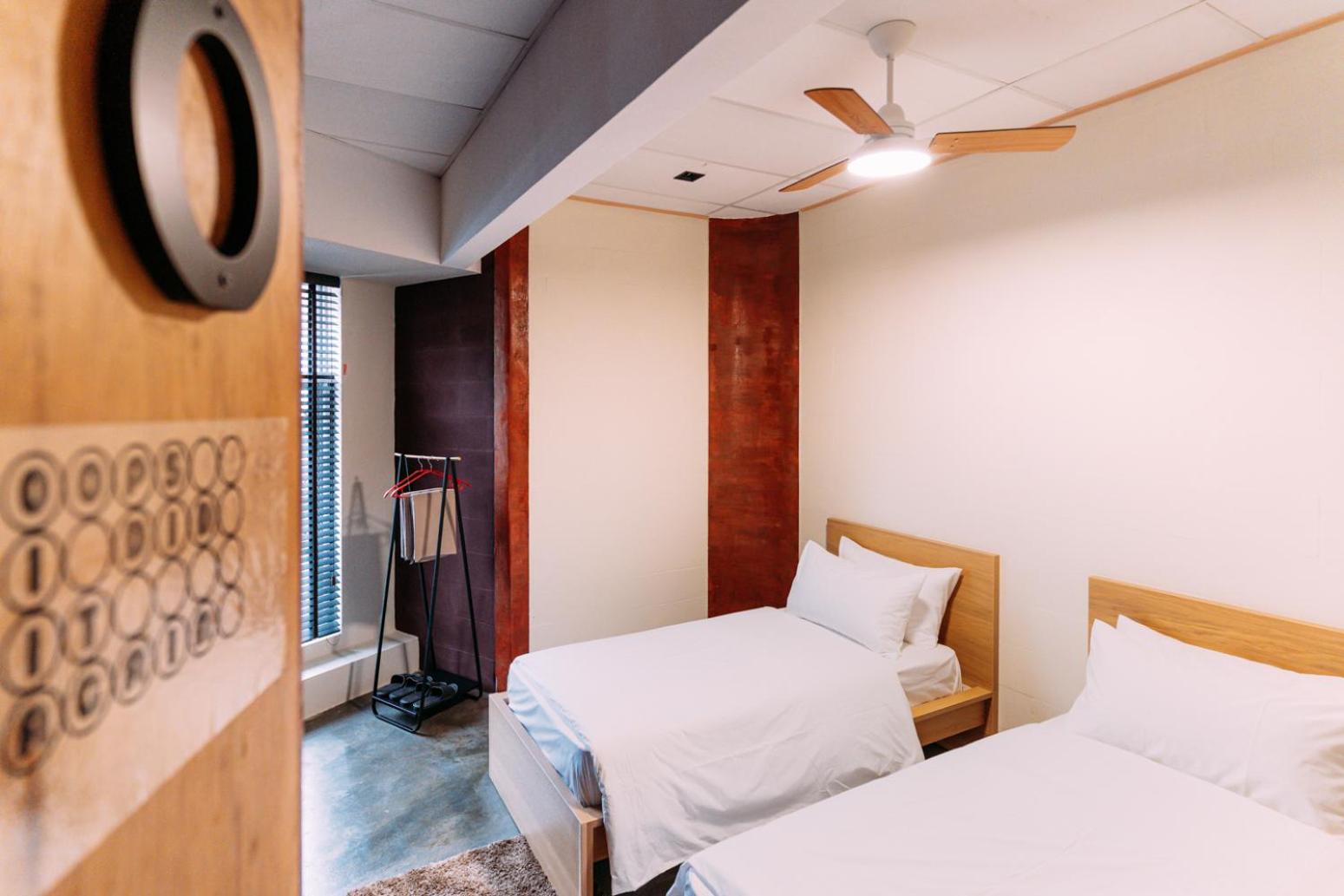 Twin Room with Private Bathroom - Photo 1