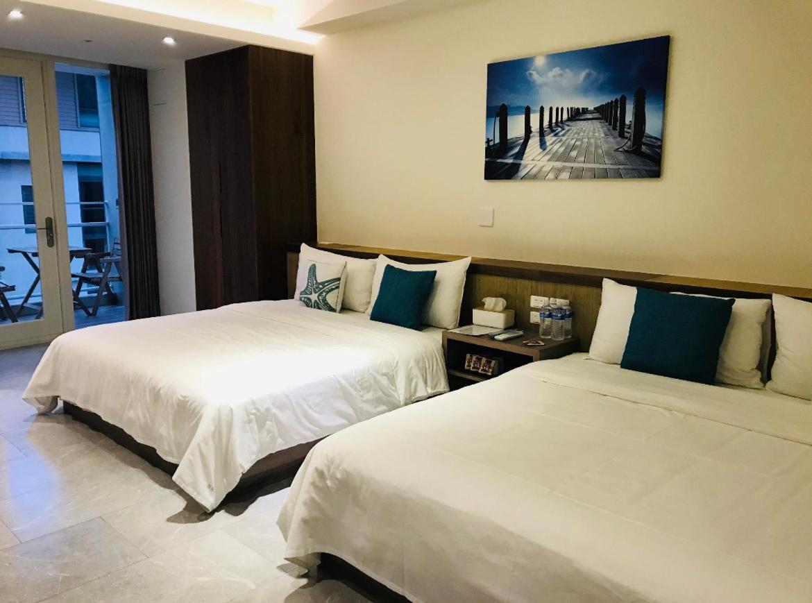 Superior Quadruple Room with Balcony - Photo 1
