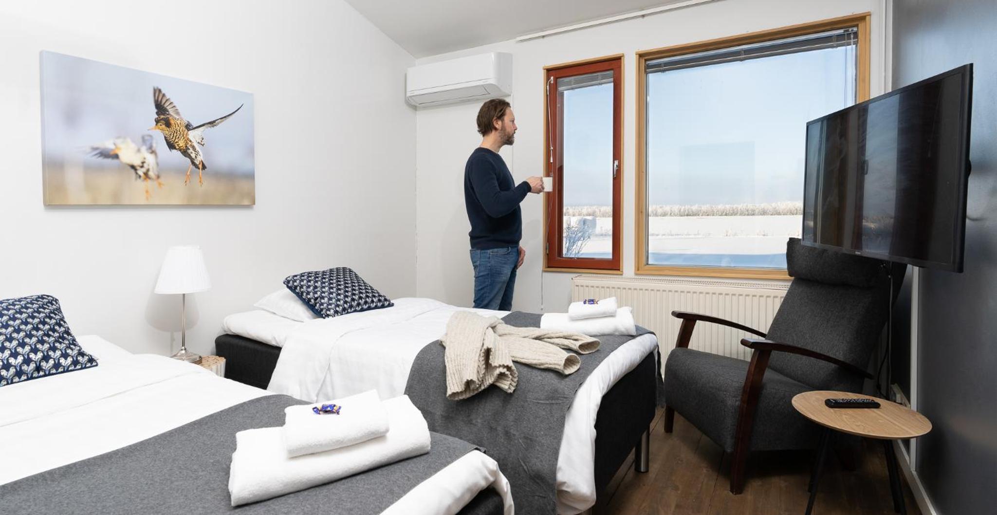 Twin Room with Private Bathroom photo 2
