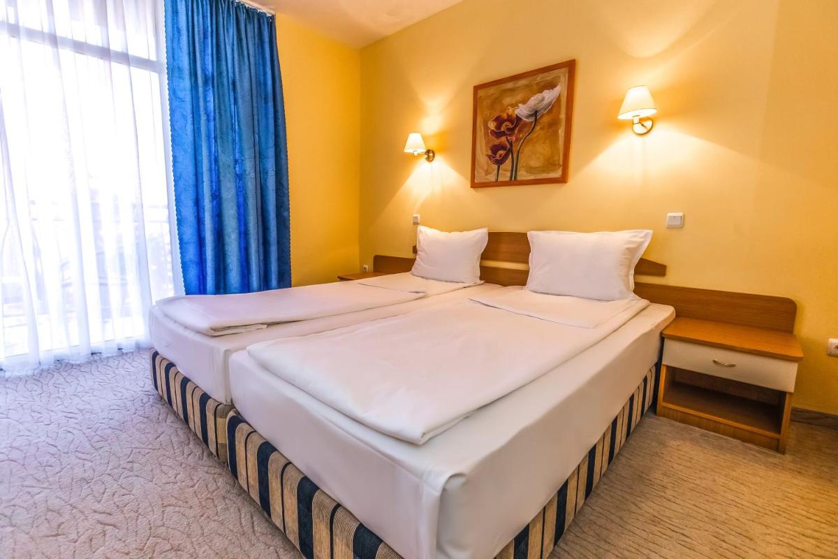 Large Double Room photo 2