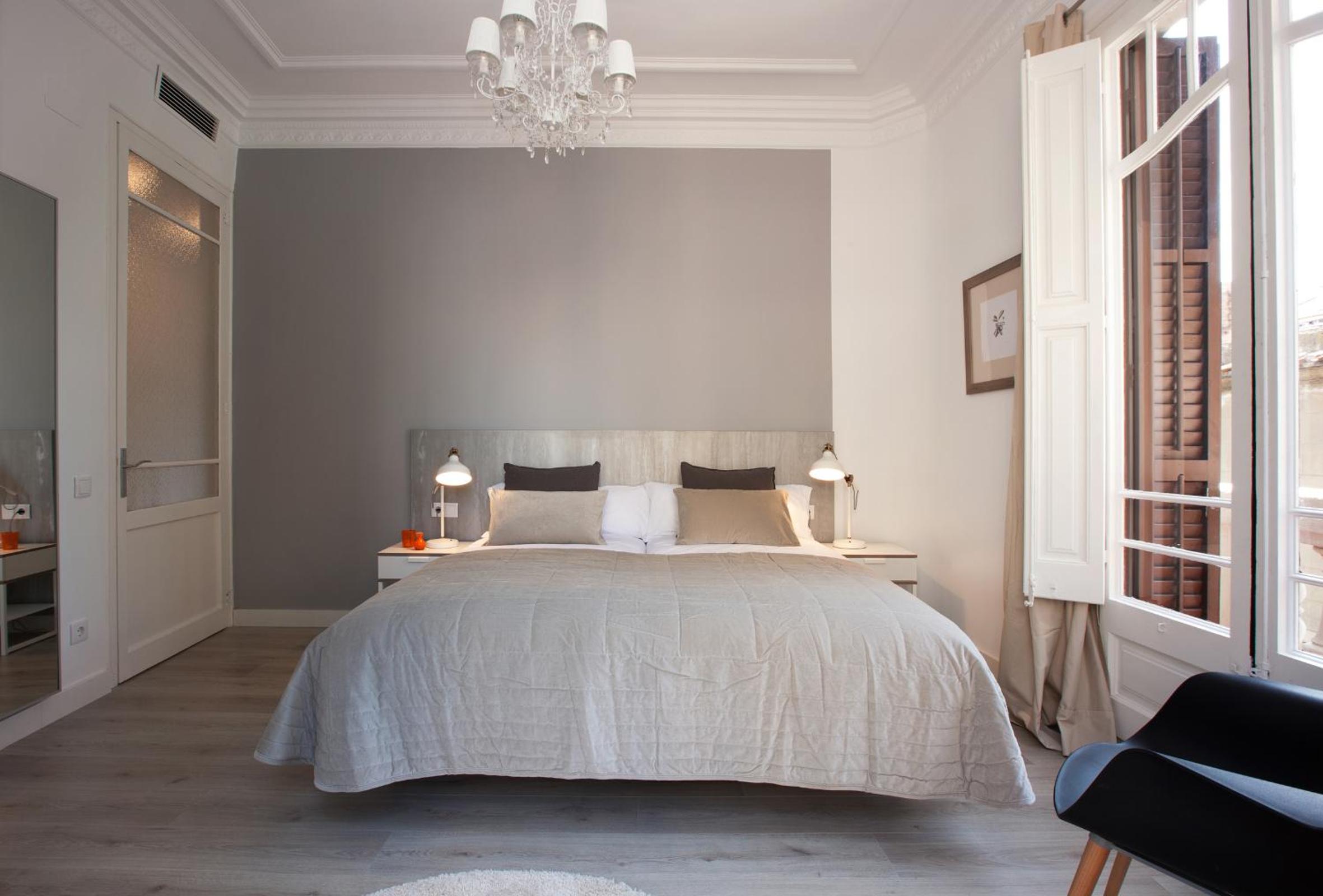 Two-Bedroom Apartment with Balcony - White photo 3