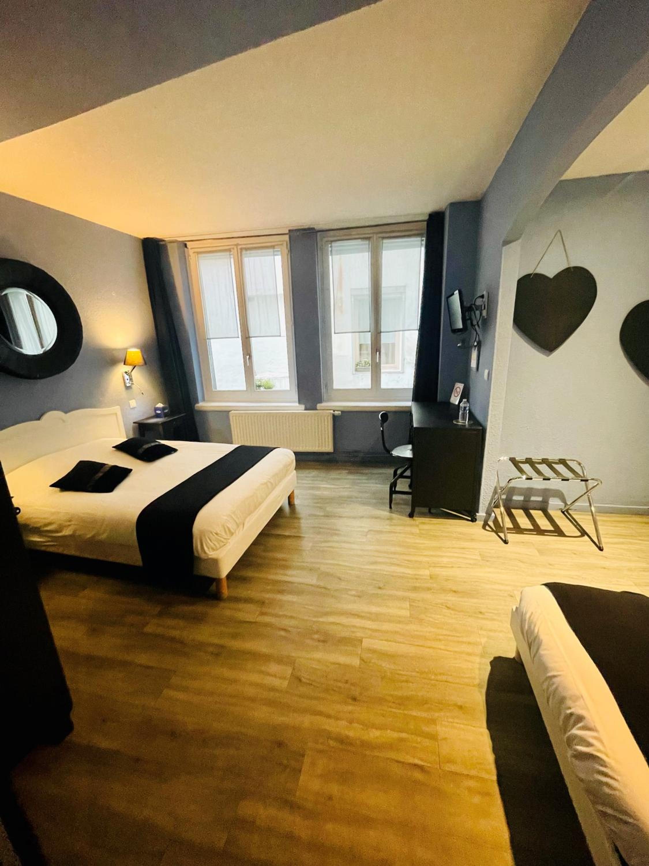 Triple Room - Photo 9