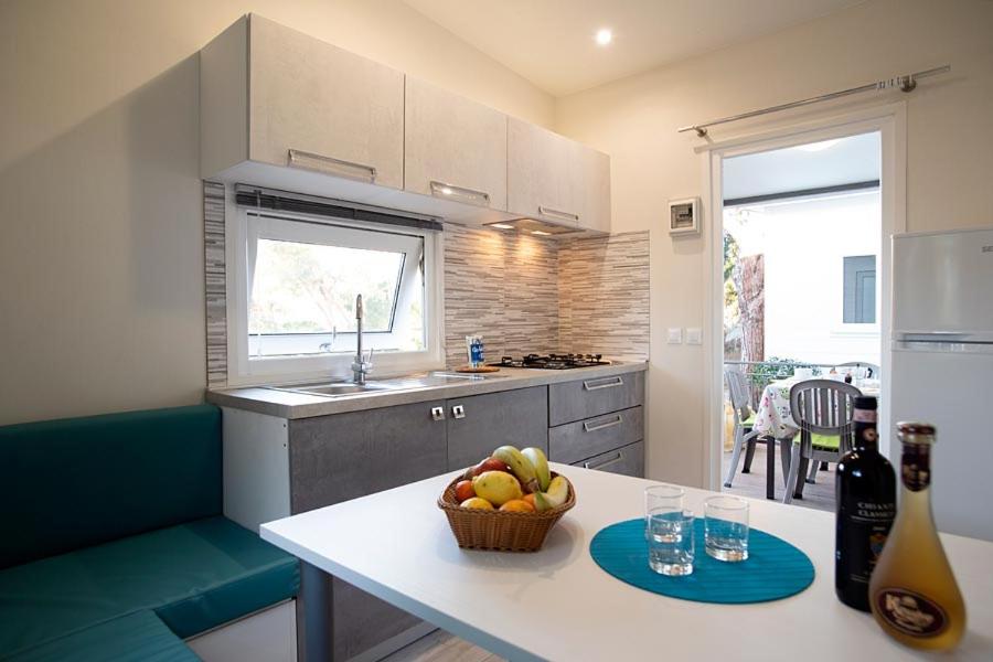 Mobile Home Living - Photo 9