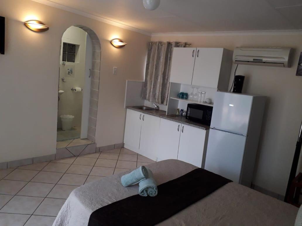 Self-catering Double Room photo 2