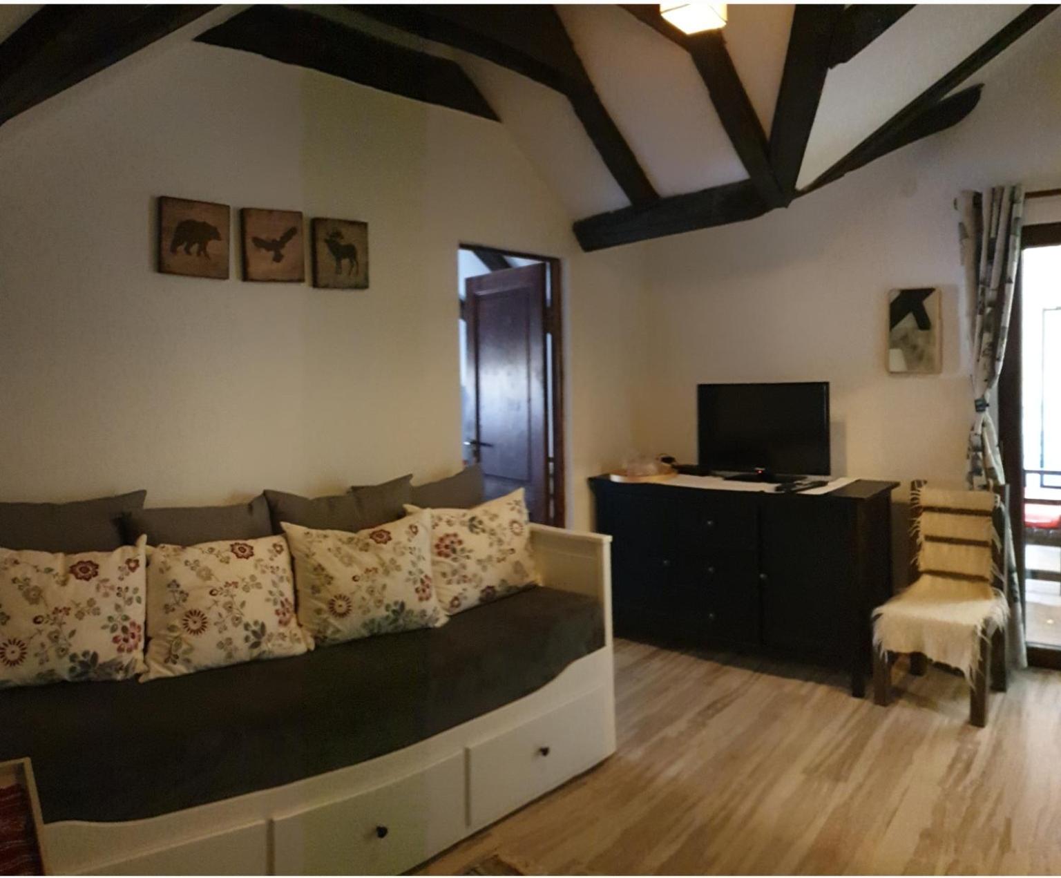 Apartment - Photo 2
