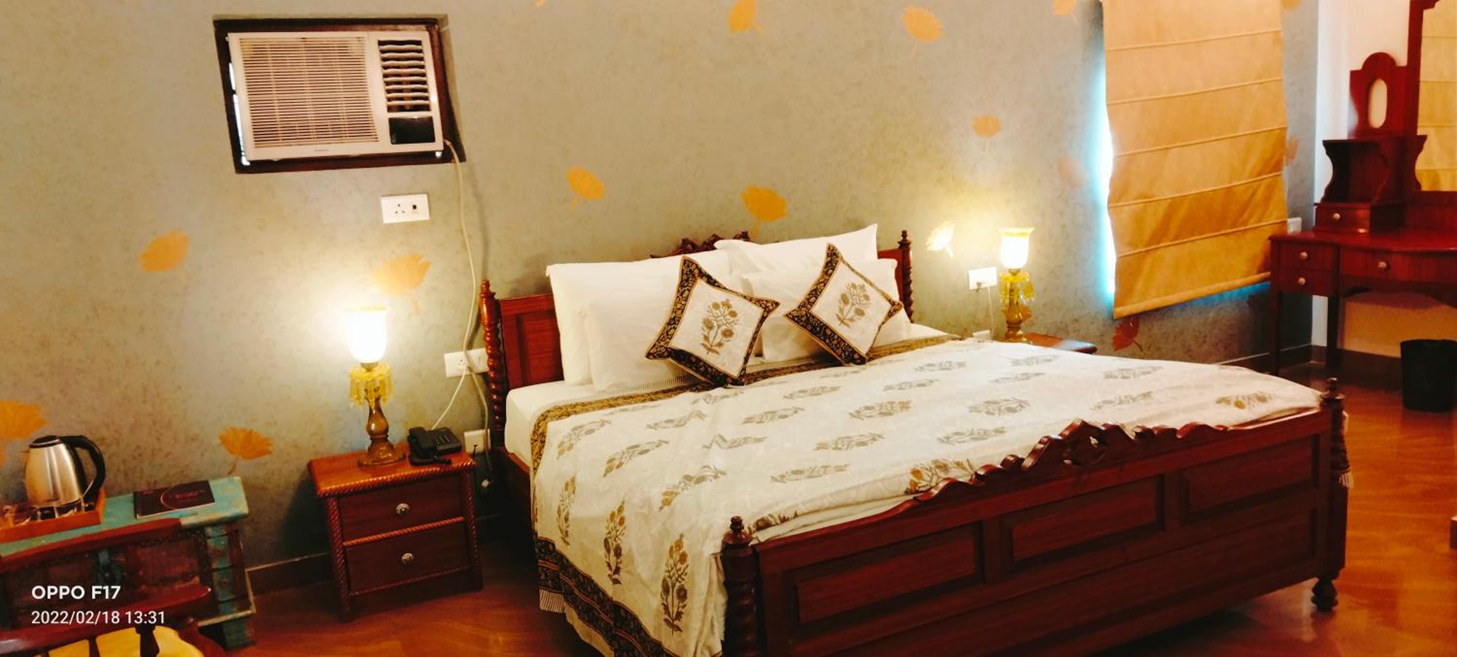 Deluxe Suite - Photo 2