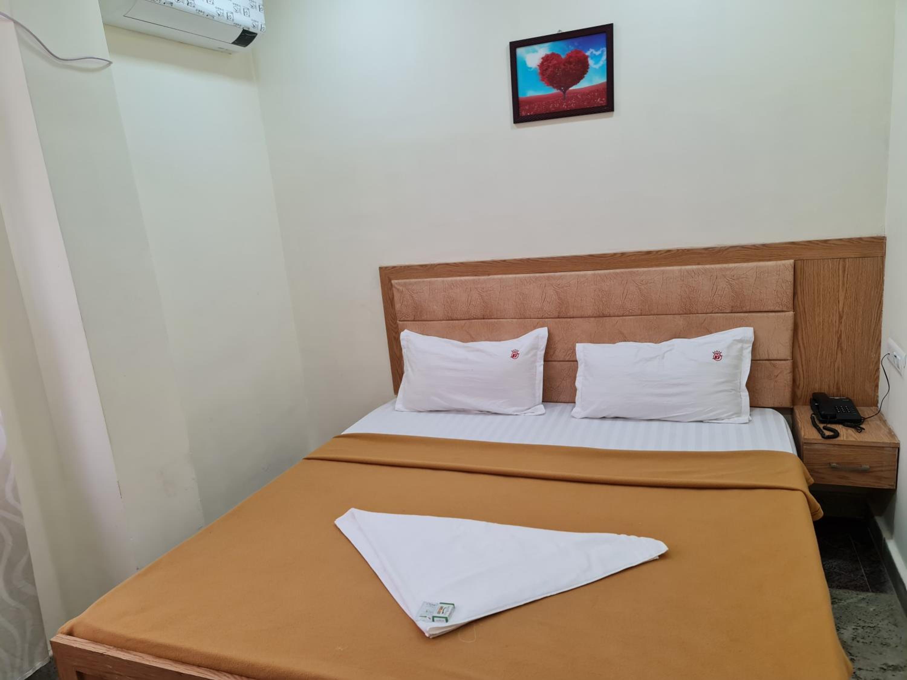 Standard Double Room - Photo 5